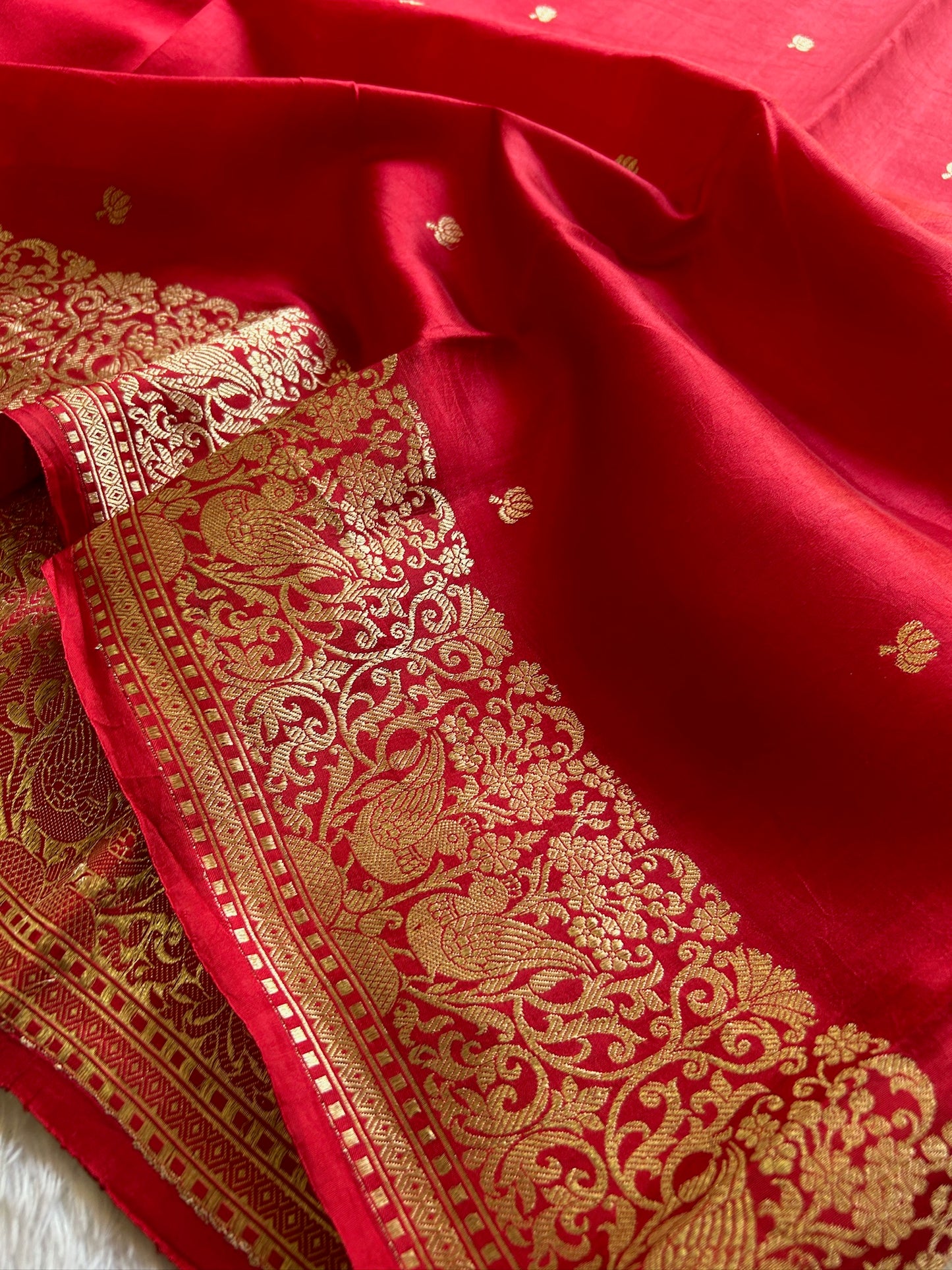 Anupama : Solid Red