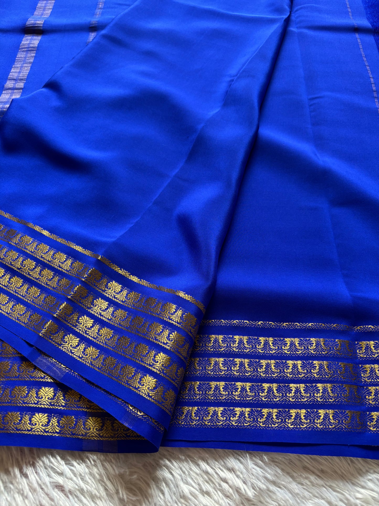Mohana : Solid Royal blue