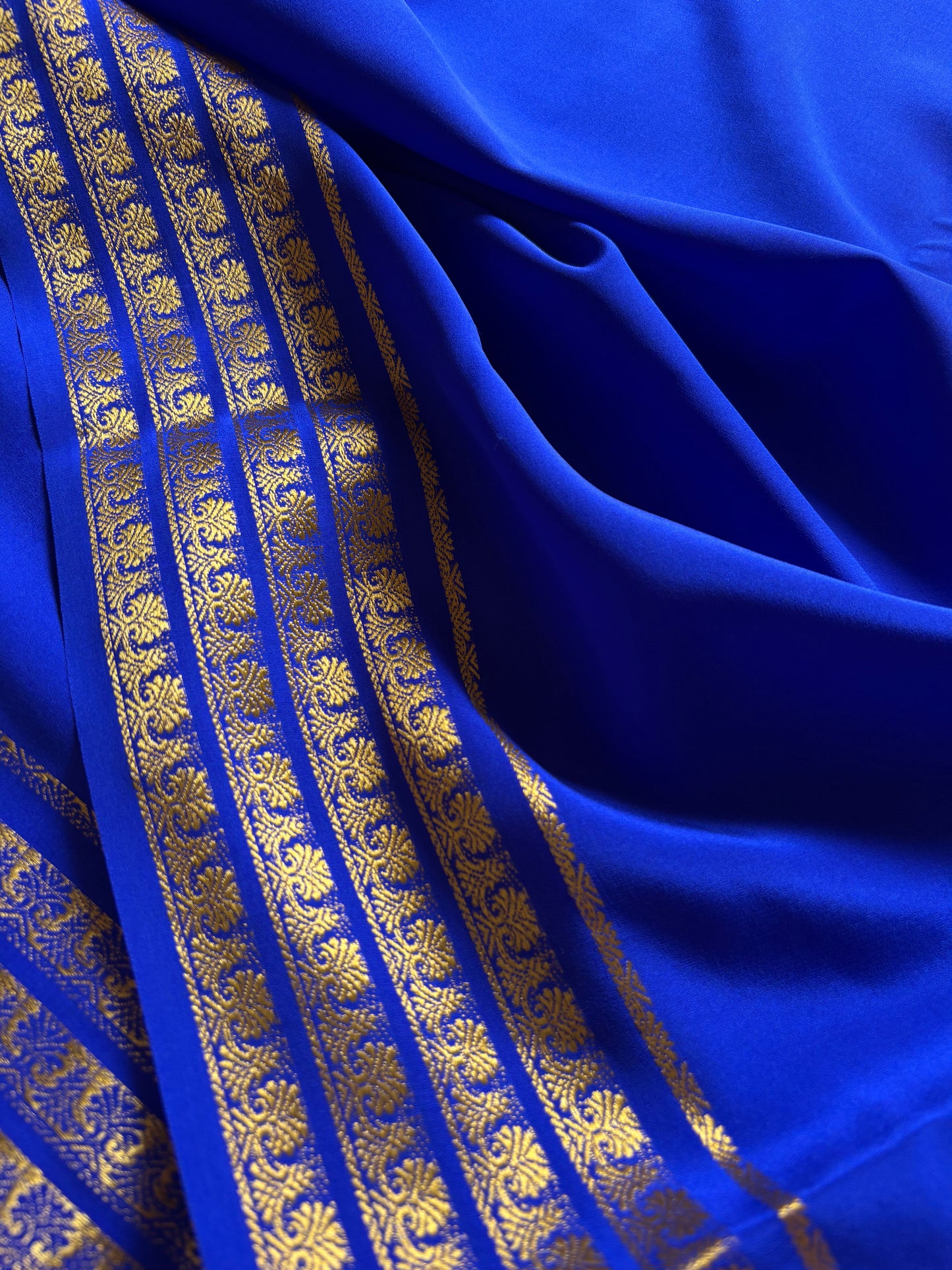 Mohana : Solid Royal blue