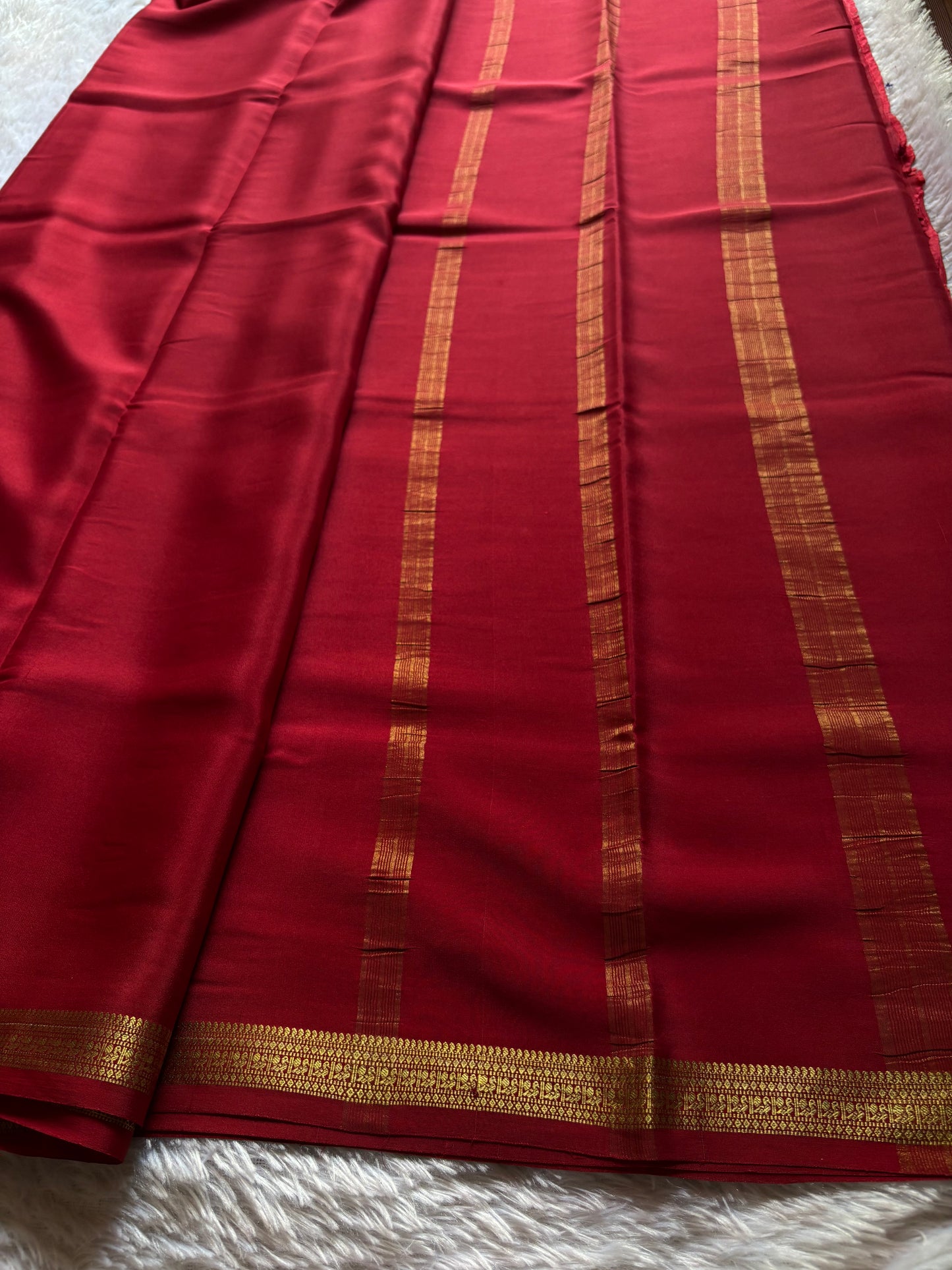 Harshini : Solid Dark red
