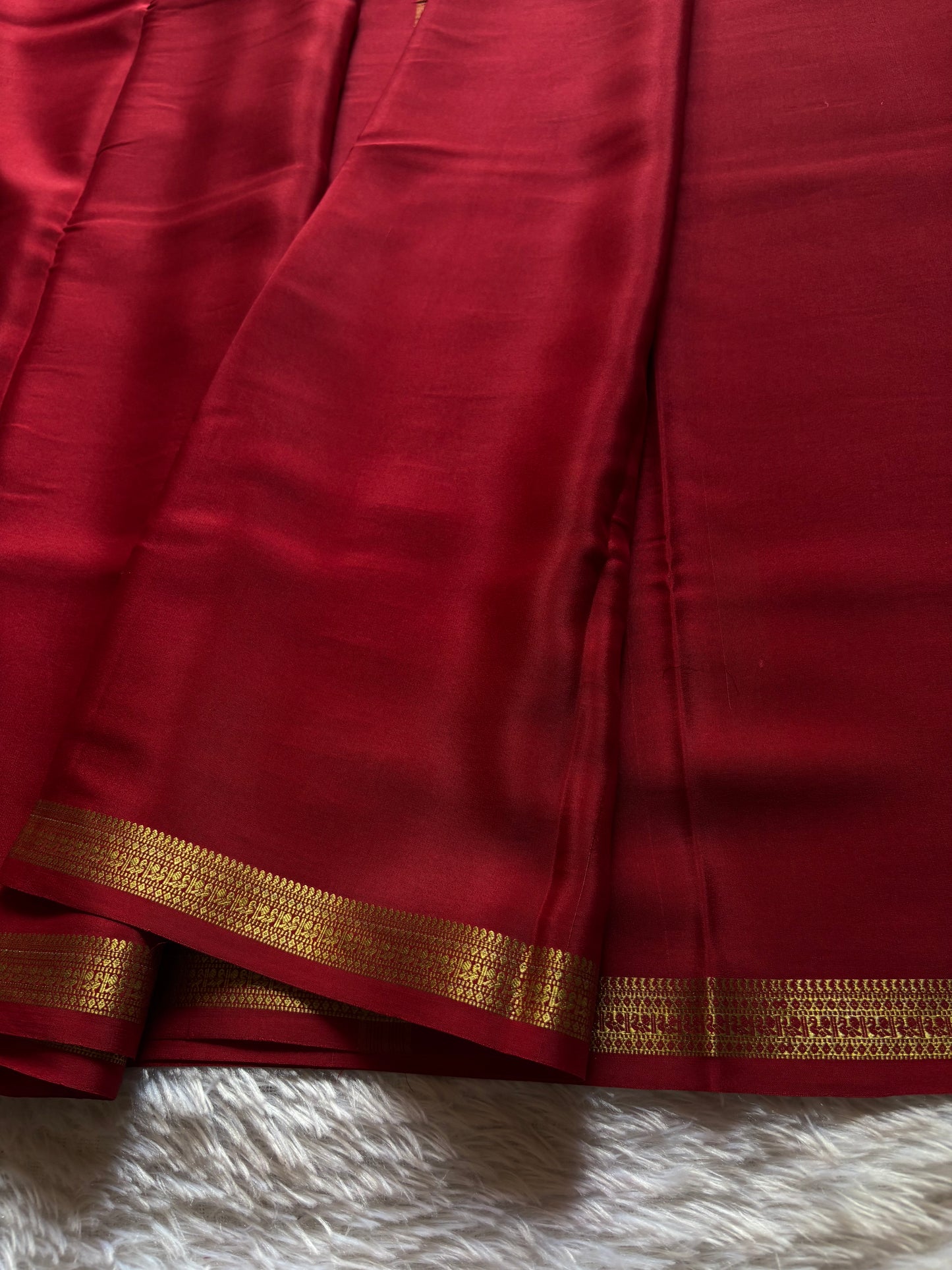 Harshini : Solid Dark red