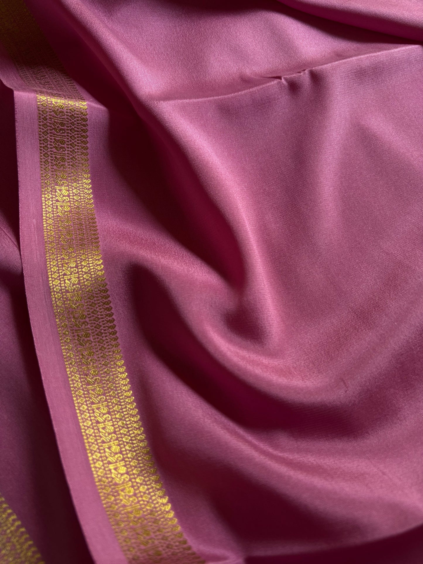 Harshini : Solid Onion pink