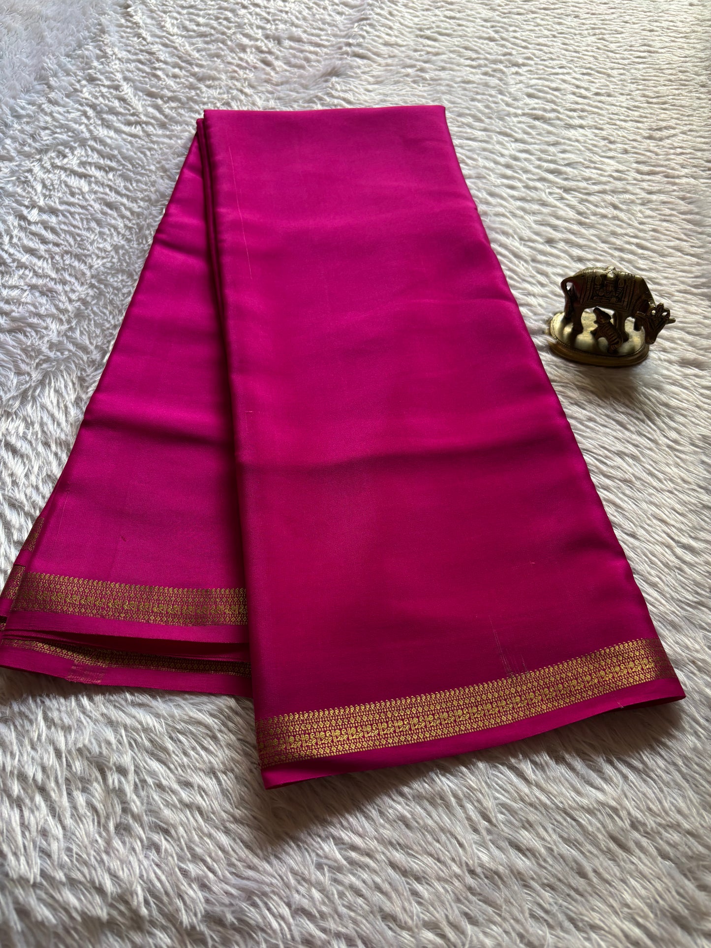 Harshini : Solid Rani pink