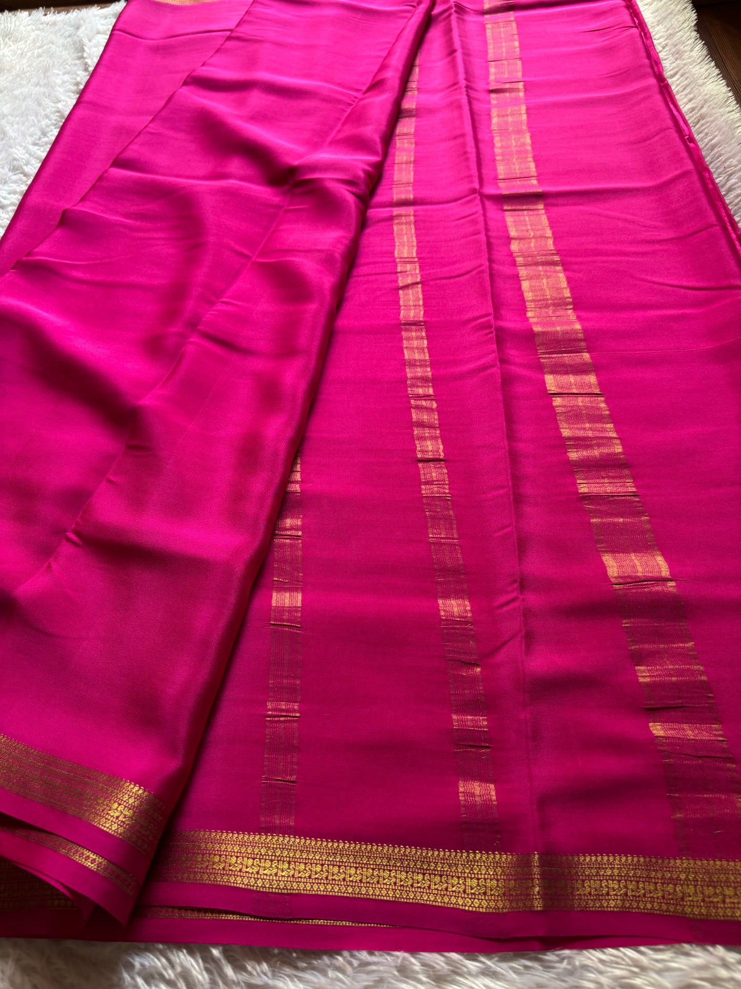 Harshini : Solid Rani pink