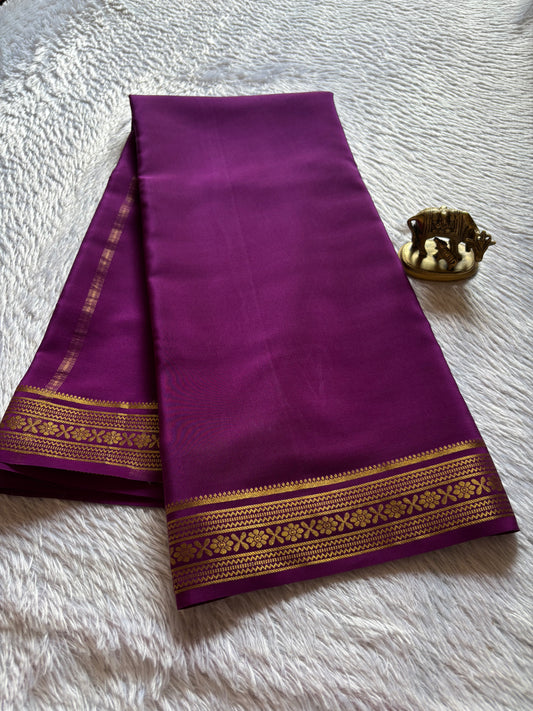 Kanthi : Solid Dark magenta