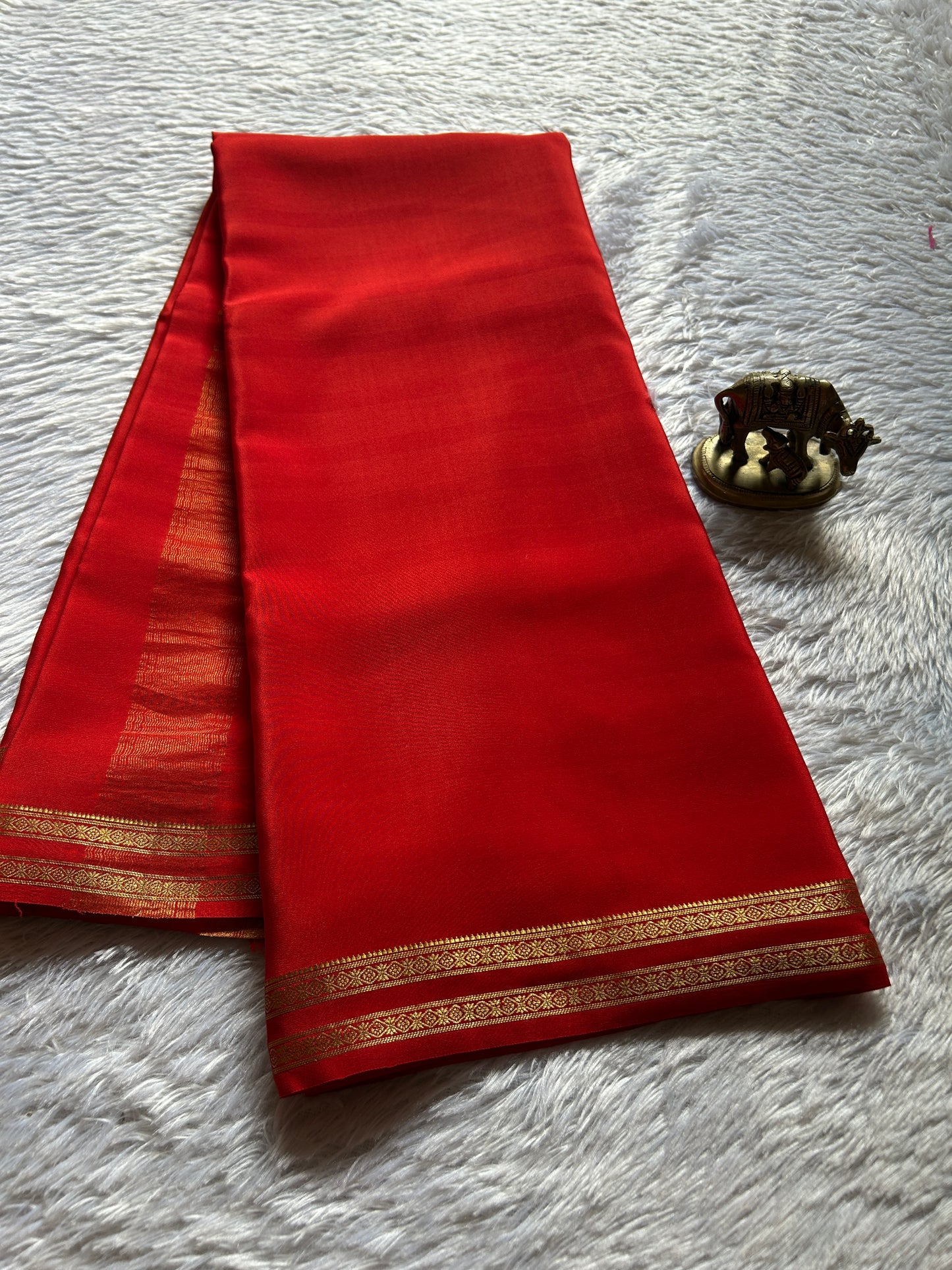 Surabhi : Solid Red