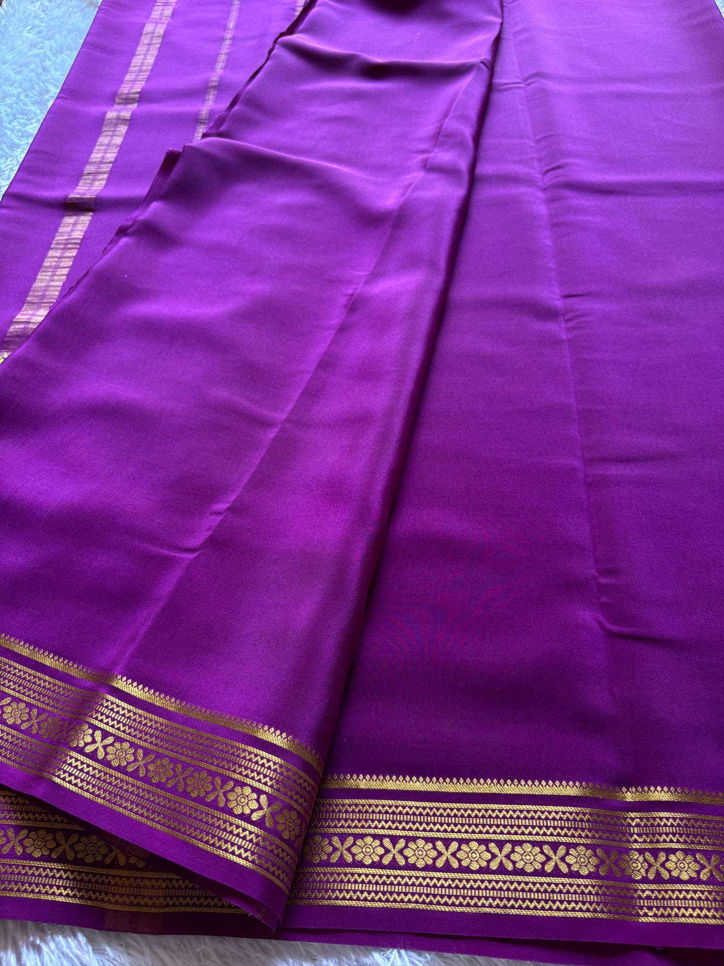 Kanthi : Solid Dark magenta