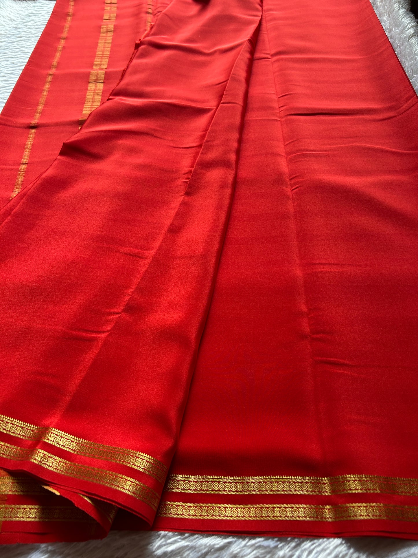 Surabhi : Solid Red