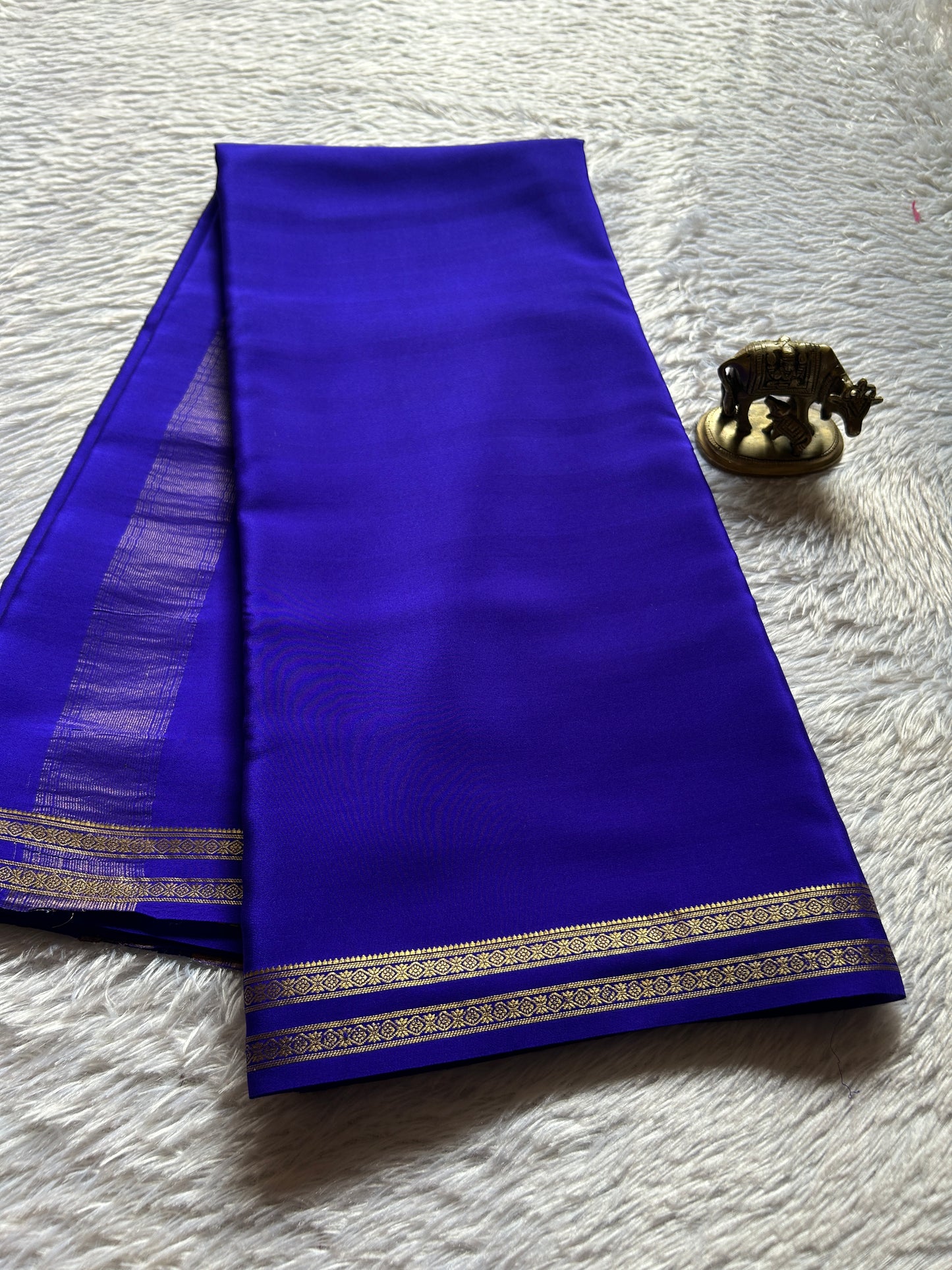 Surabhi : Solid Royal blue