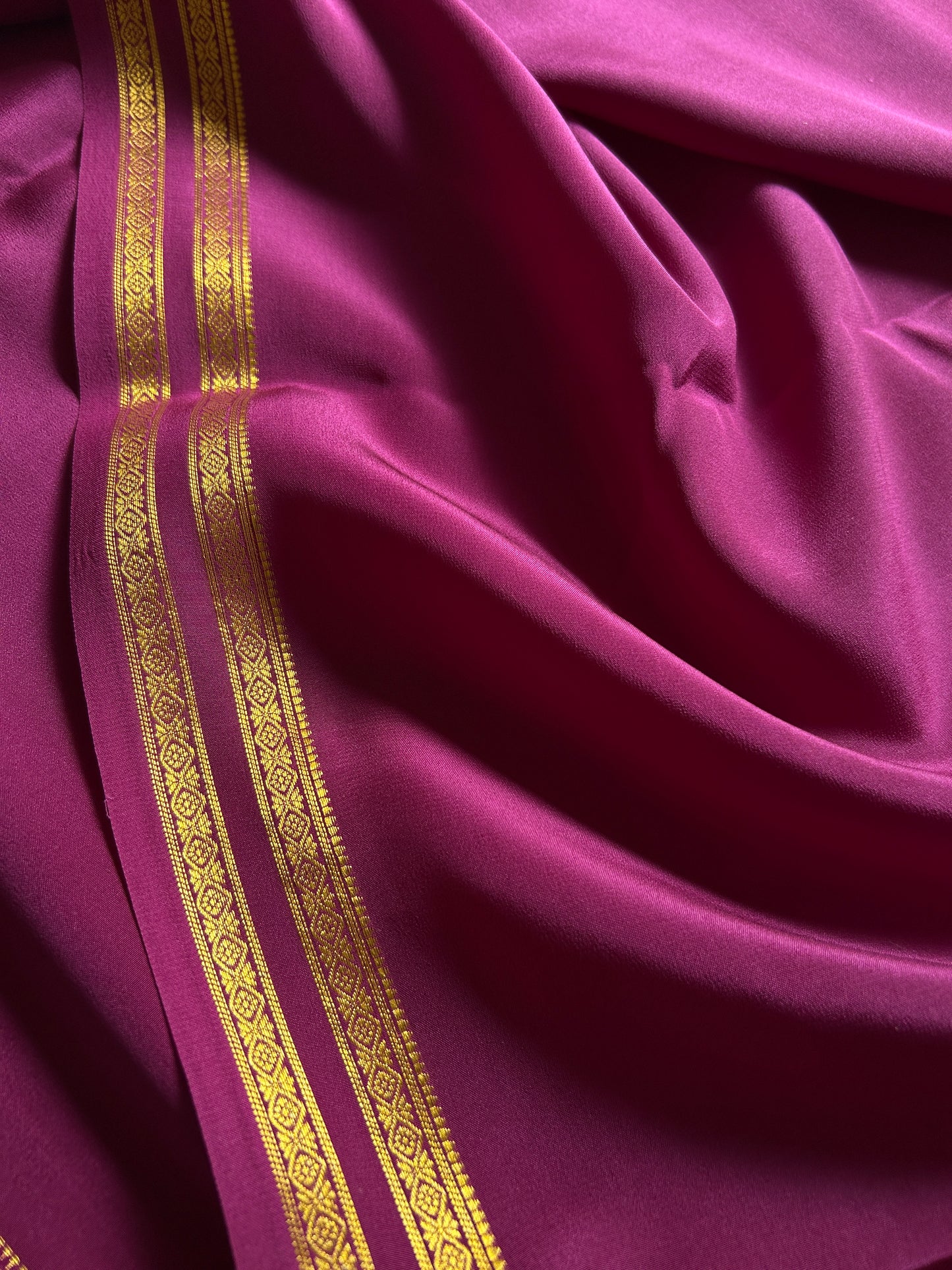 Surabhi : Solid Magenta