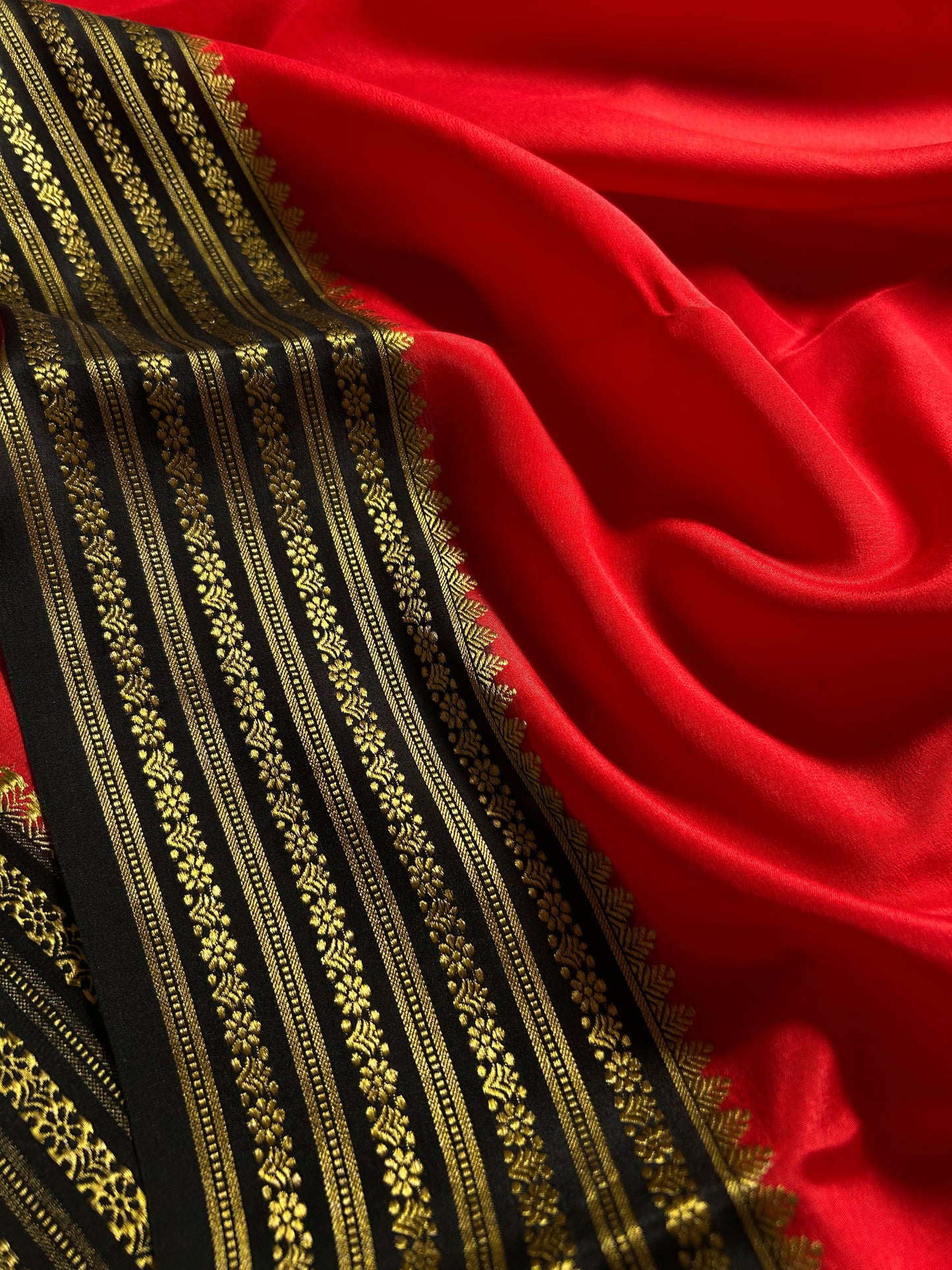 Poornima (2D) : Red-black