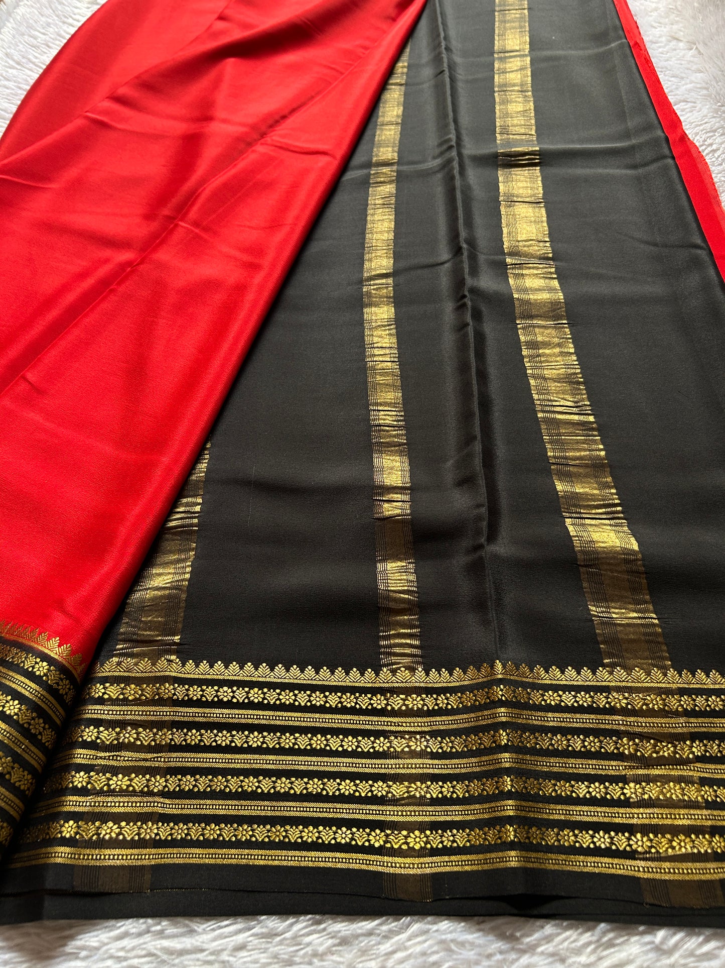 Poornima (2D) : Red-black
