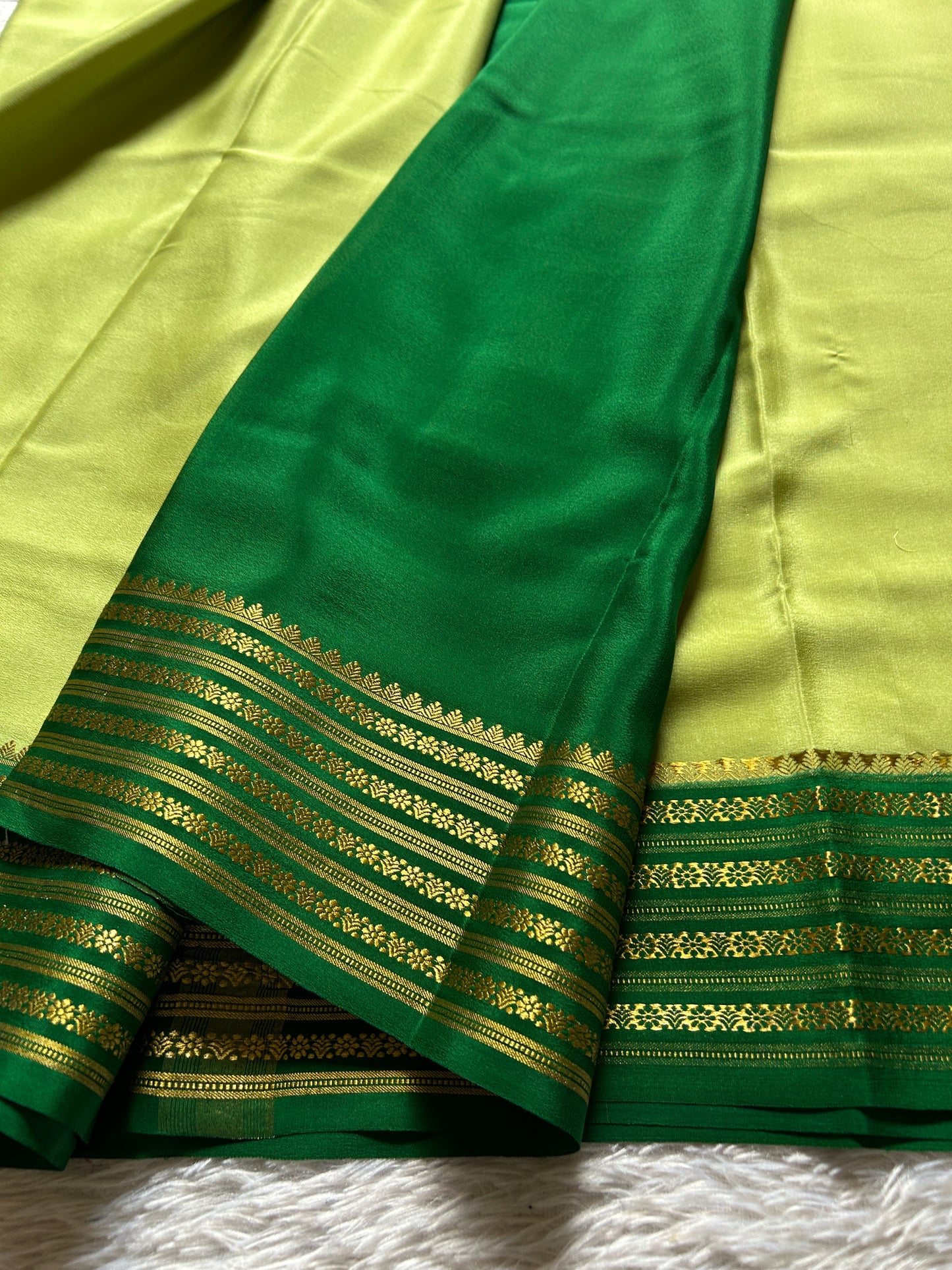 Poornima (2D) : Pista green-bottle green