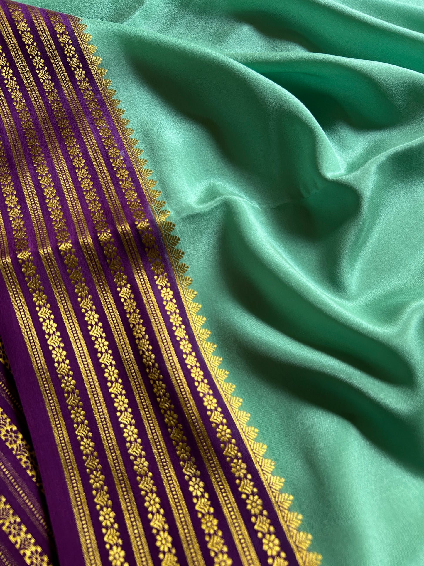 Poornima (2D) : Sea green-purple