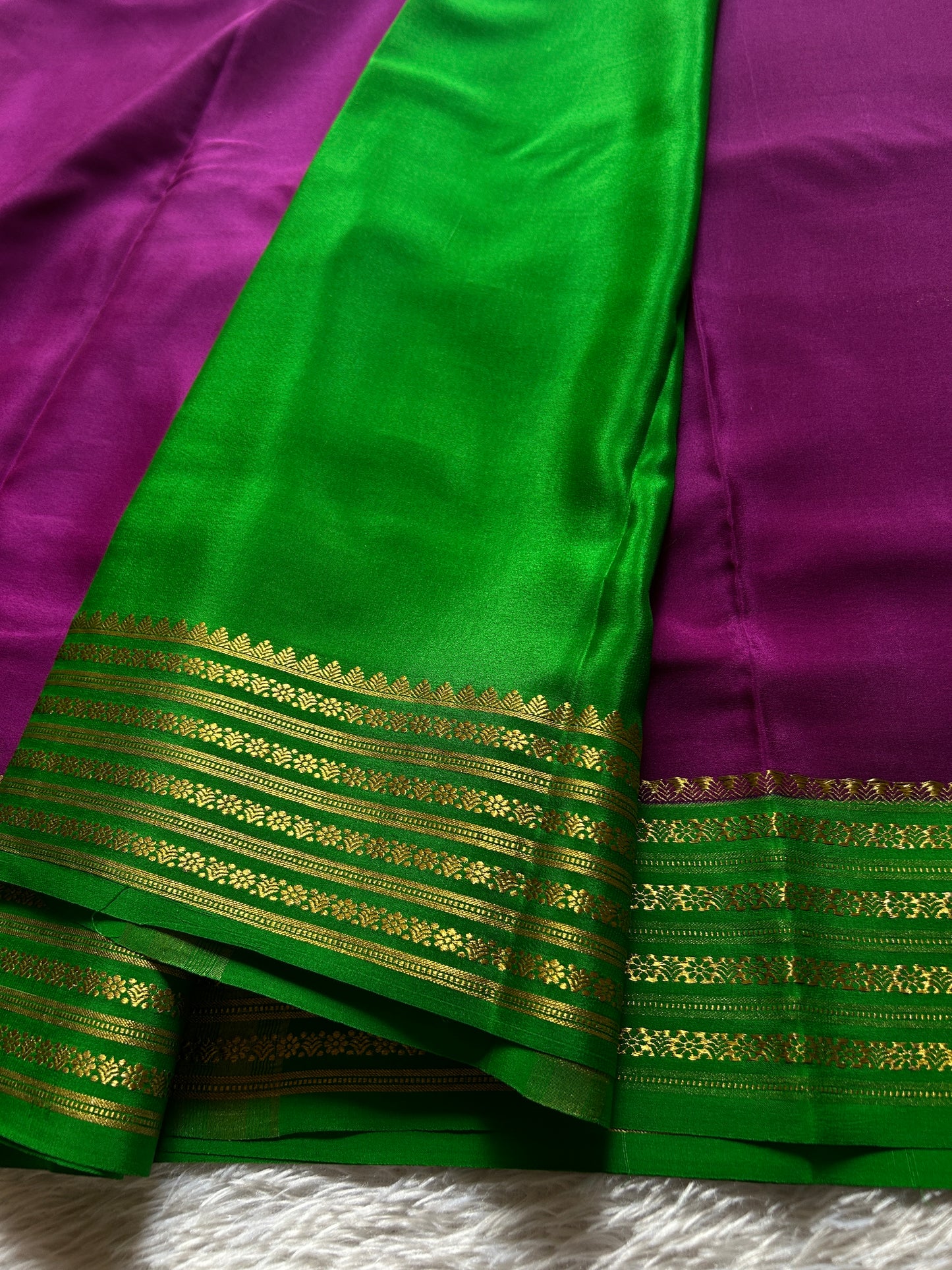 Poornima (2D) : Dark magenta-leaf green