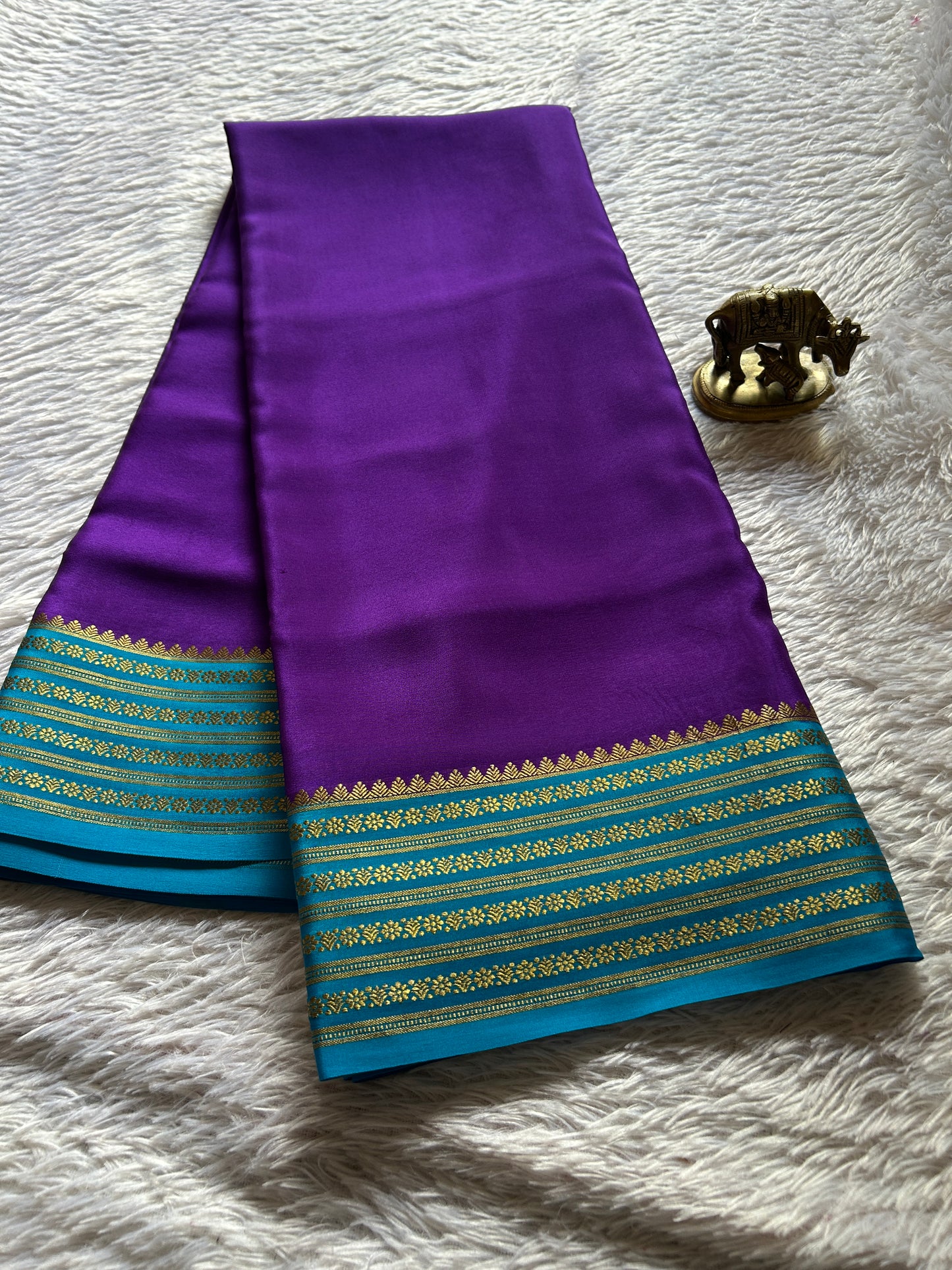 Poornima (2D) : Violet-ananda blue