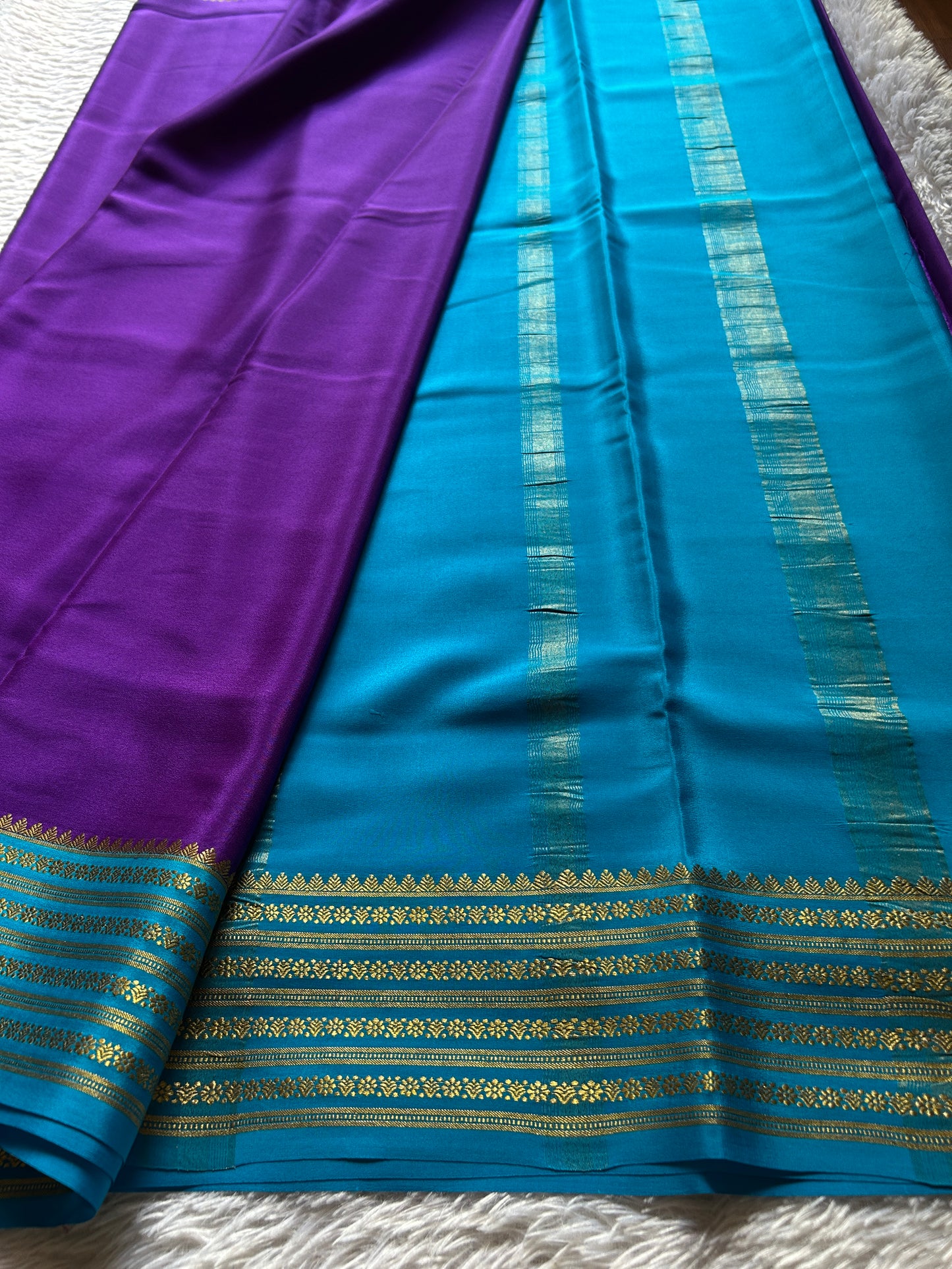 Poornima (2D) : Violet-ananda blue