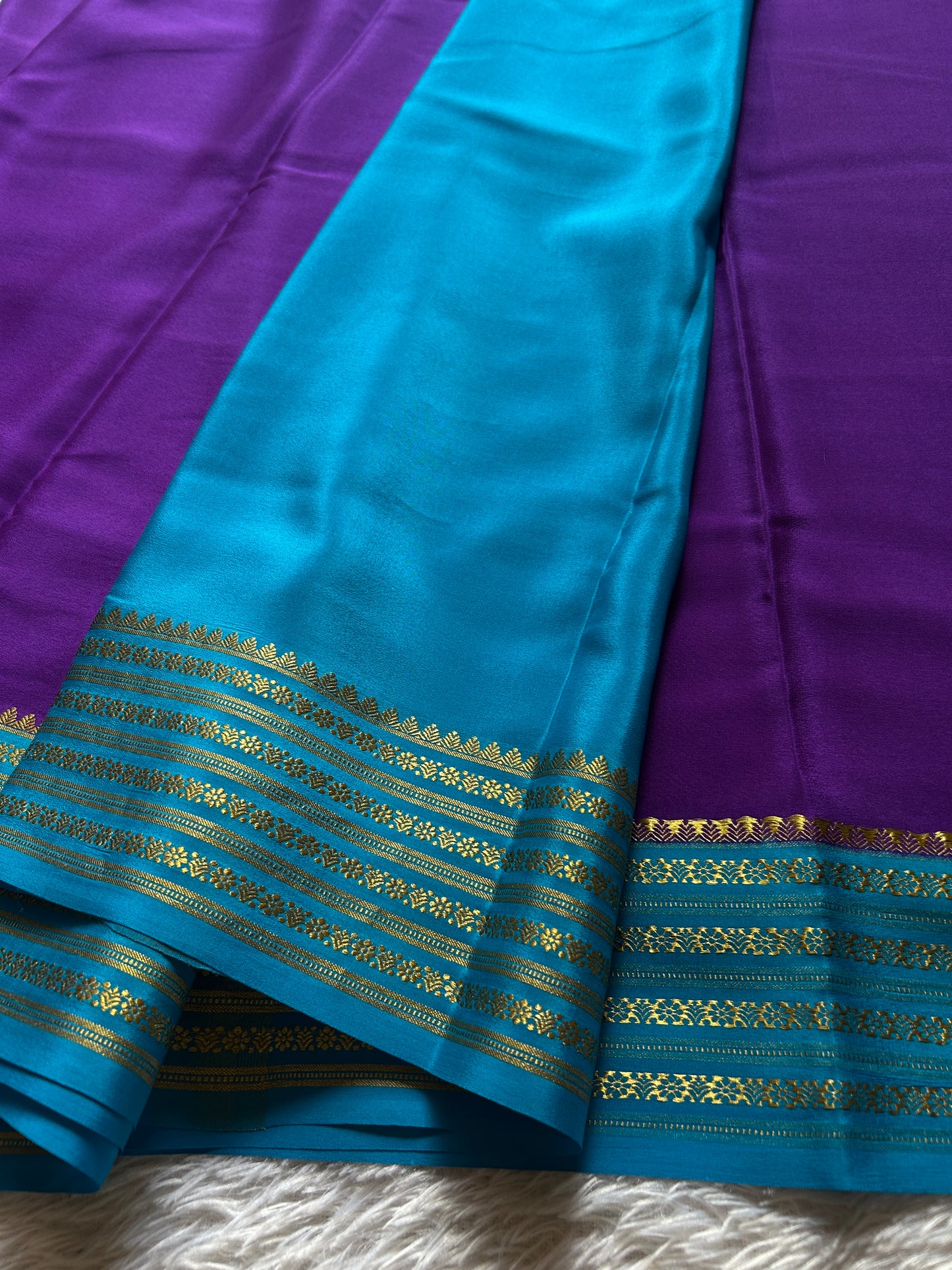 Poornima (2D) : Violet-ananda blue