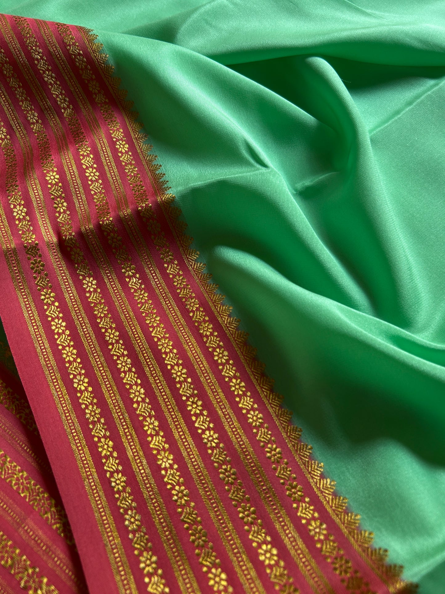 Poornima (2D) : Turquoise-peach pink