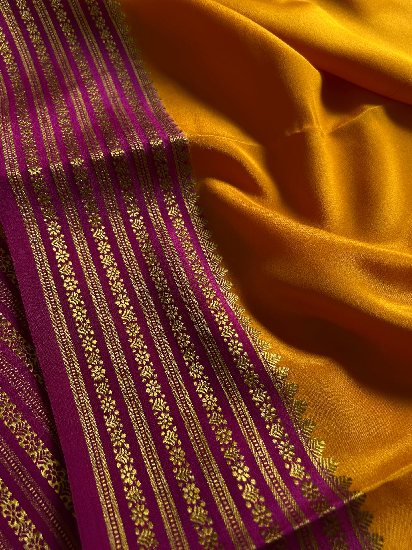 Poornima (2D) : Golden yellow-magenta