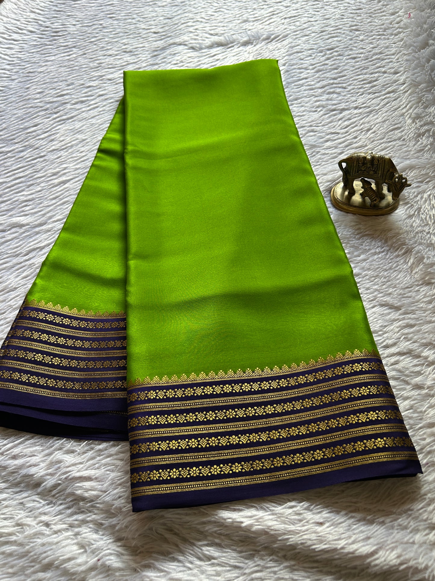 Poornima (2D) : Lime green-navy blue