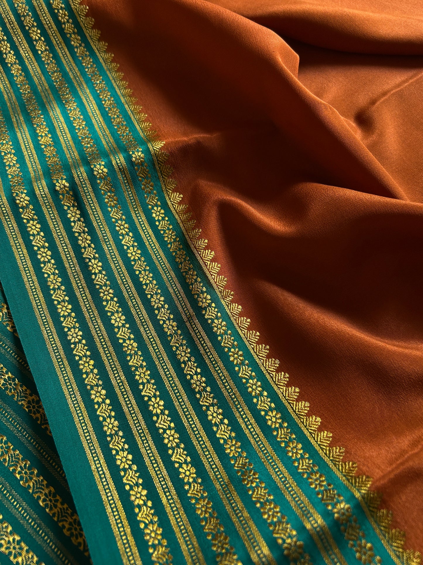Poornima (2D) : Burnt orange-rama green