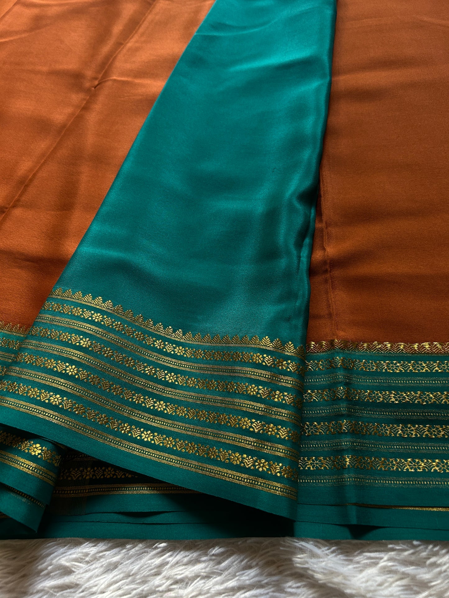Poornima (2D) : Burnt orange-rama green