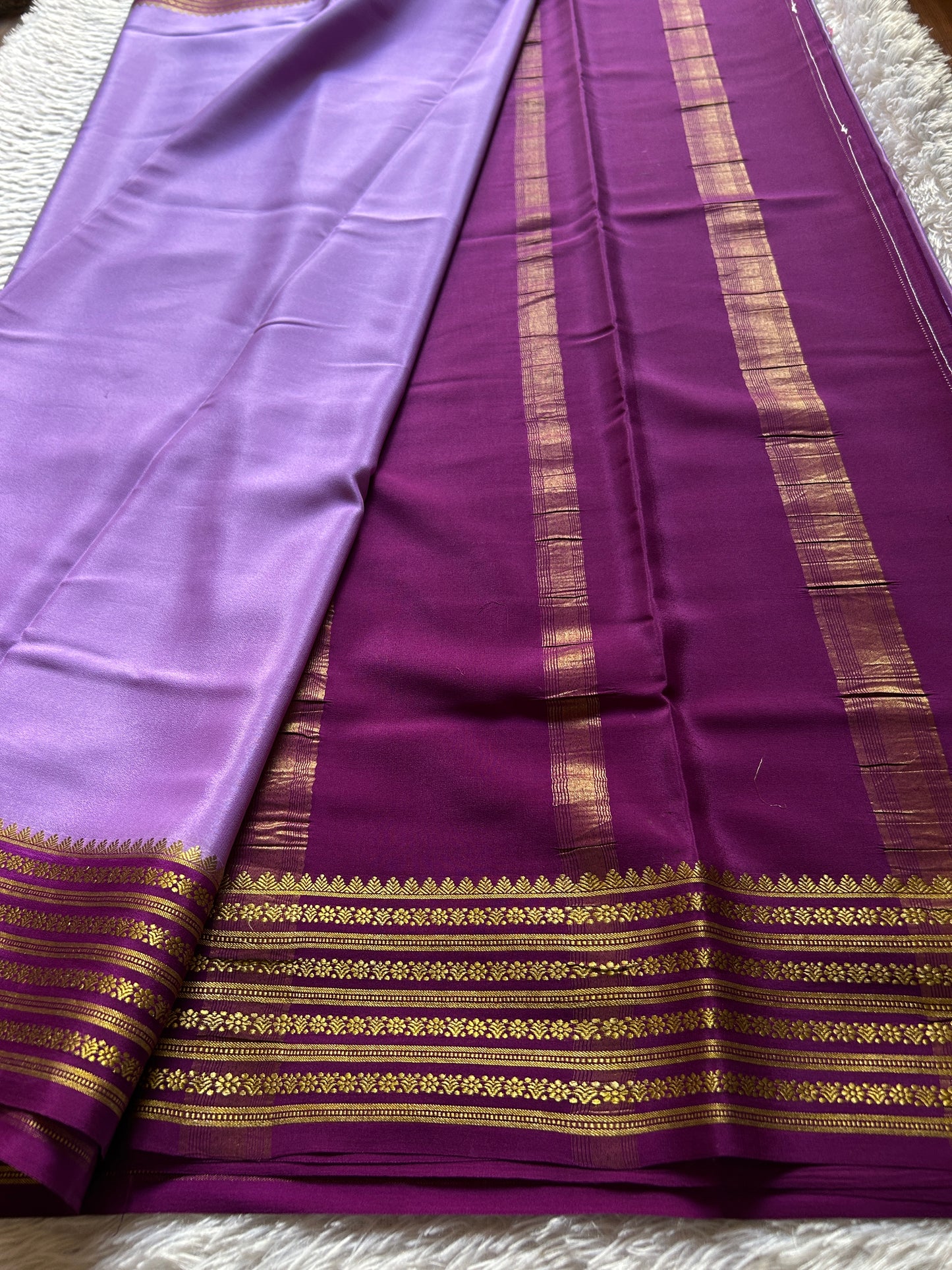 Poornima (2D) : Lavender-dark magenta