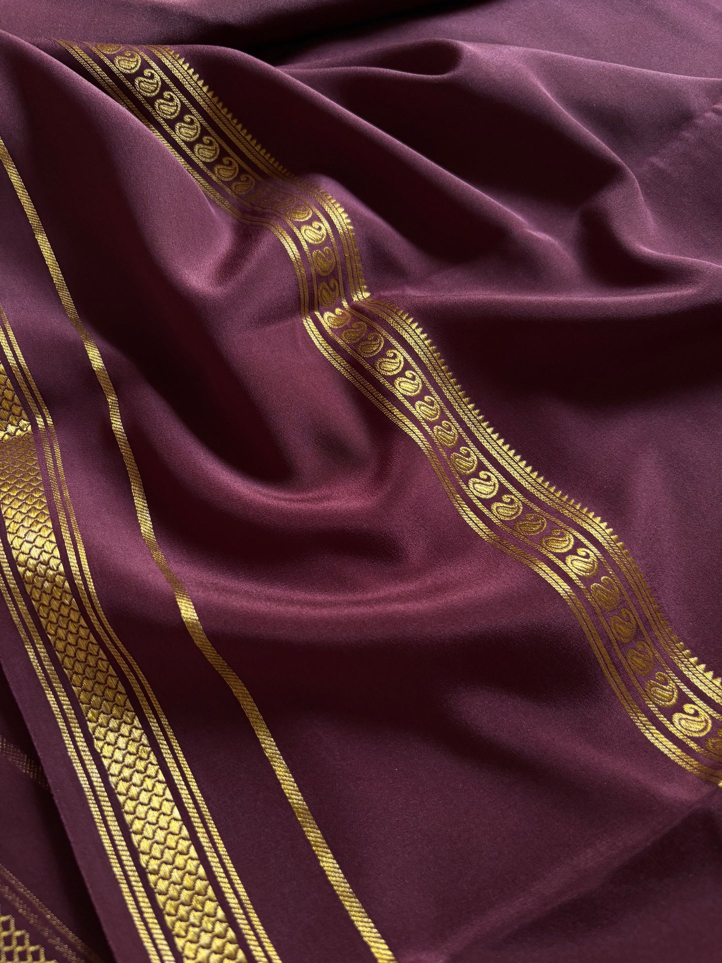 Guna : Solid Chocolate brown