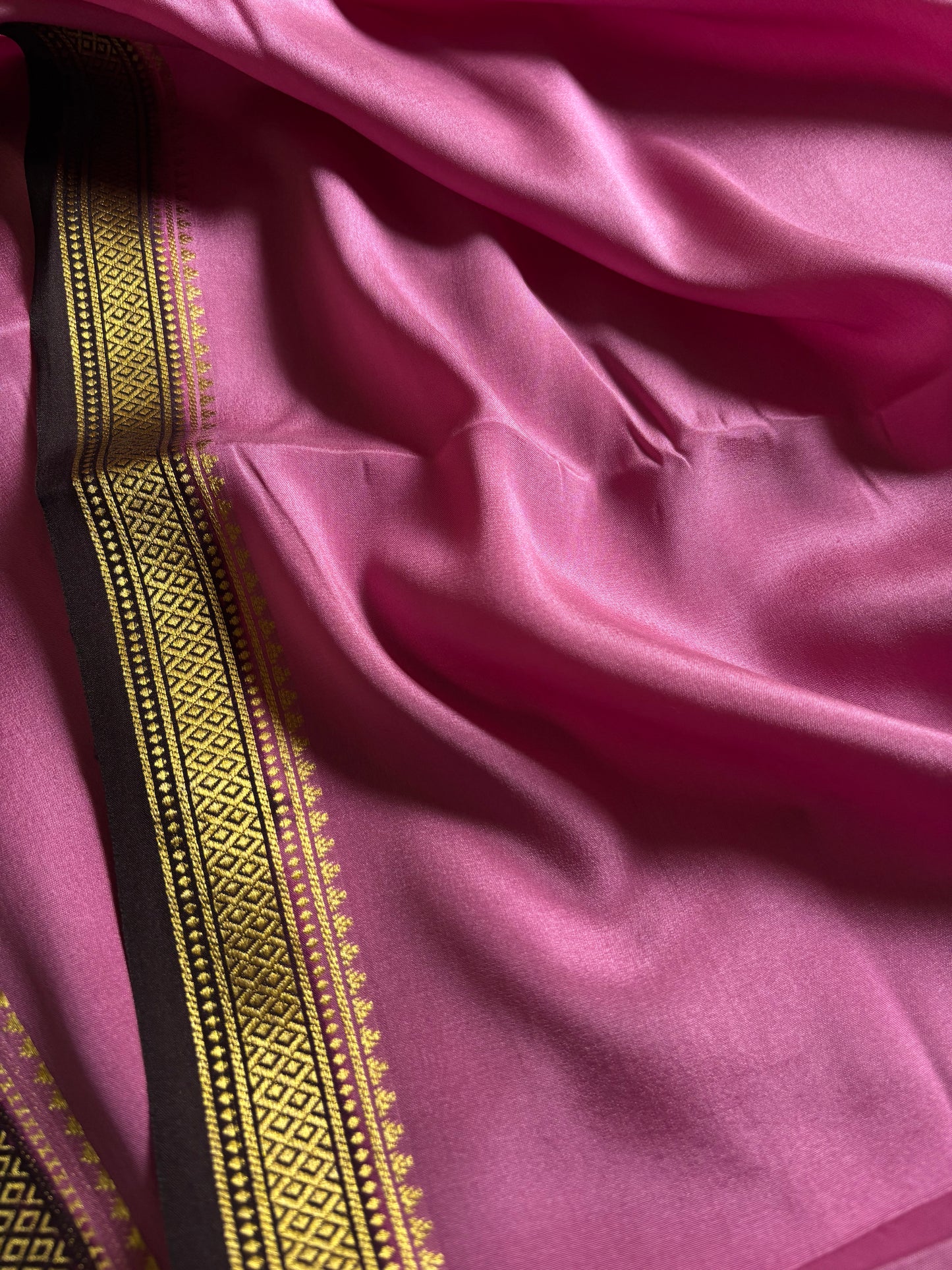 Preetha (2D) : Rose pink-deep brown