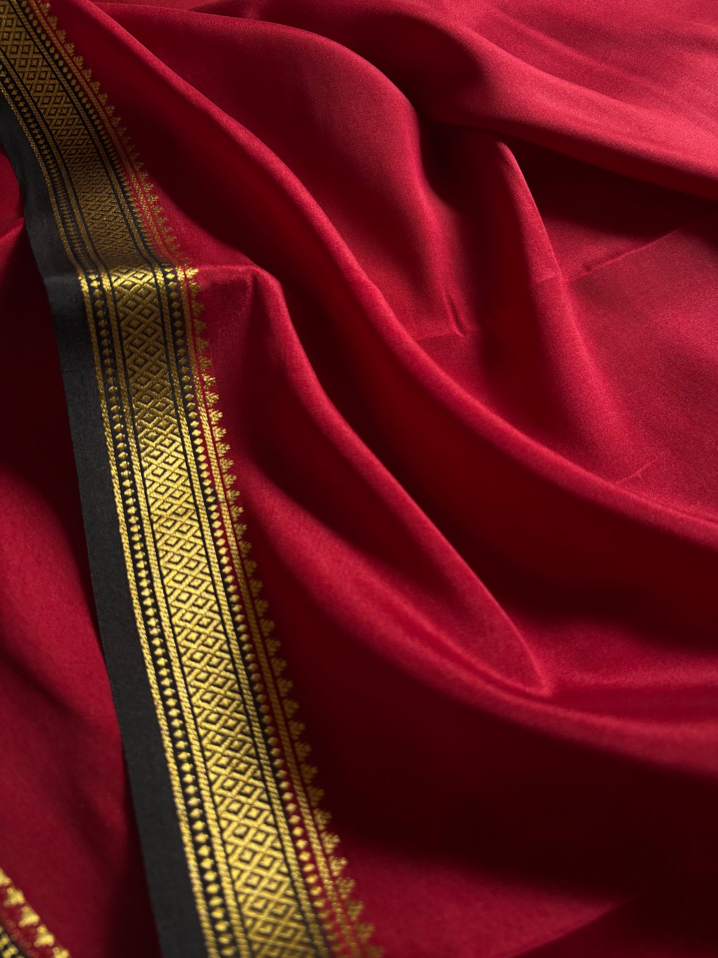 Preetha (2D) : Dark red-black