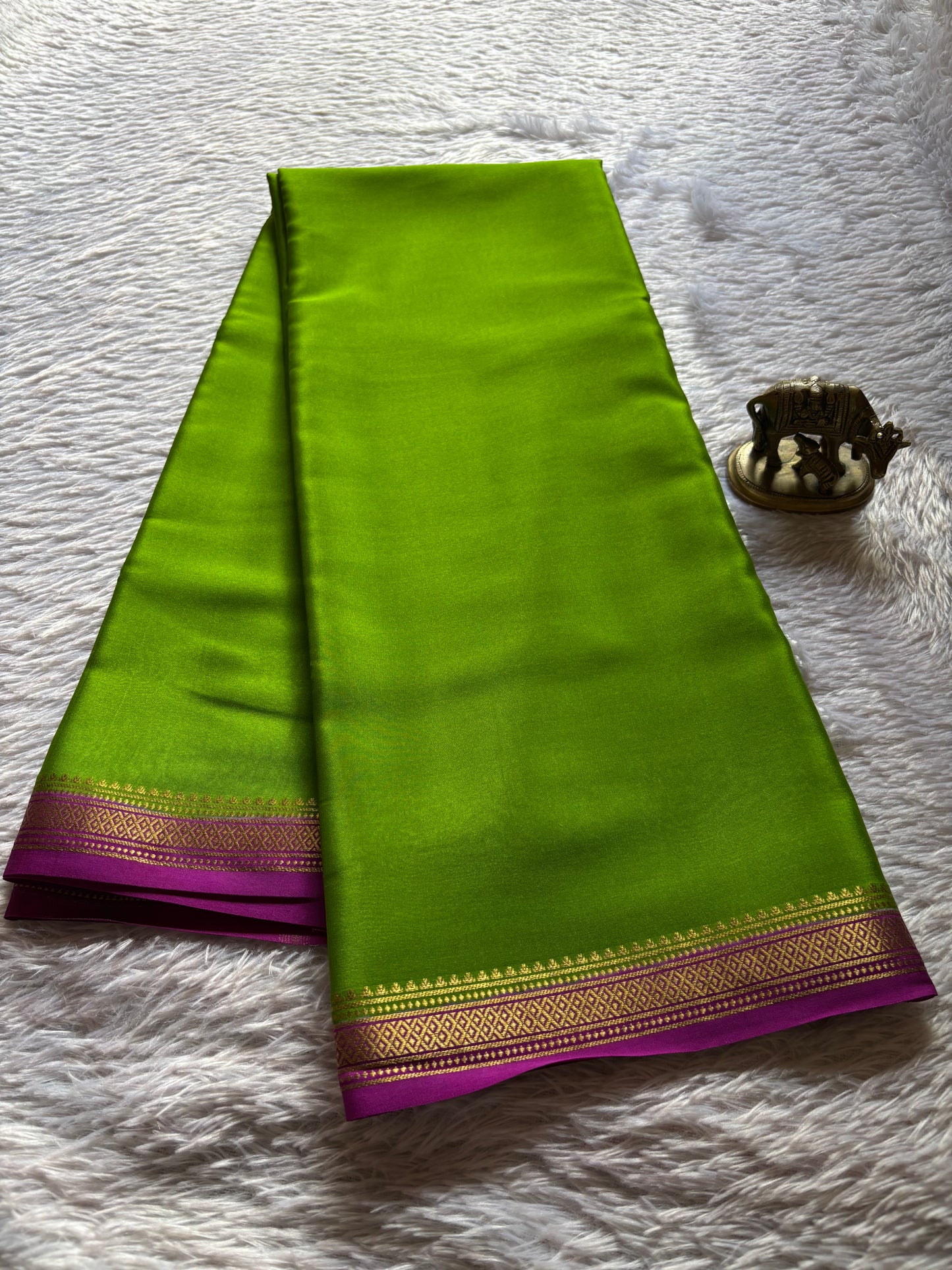 Preetha (2D) : Mehendi green-magenta