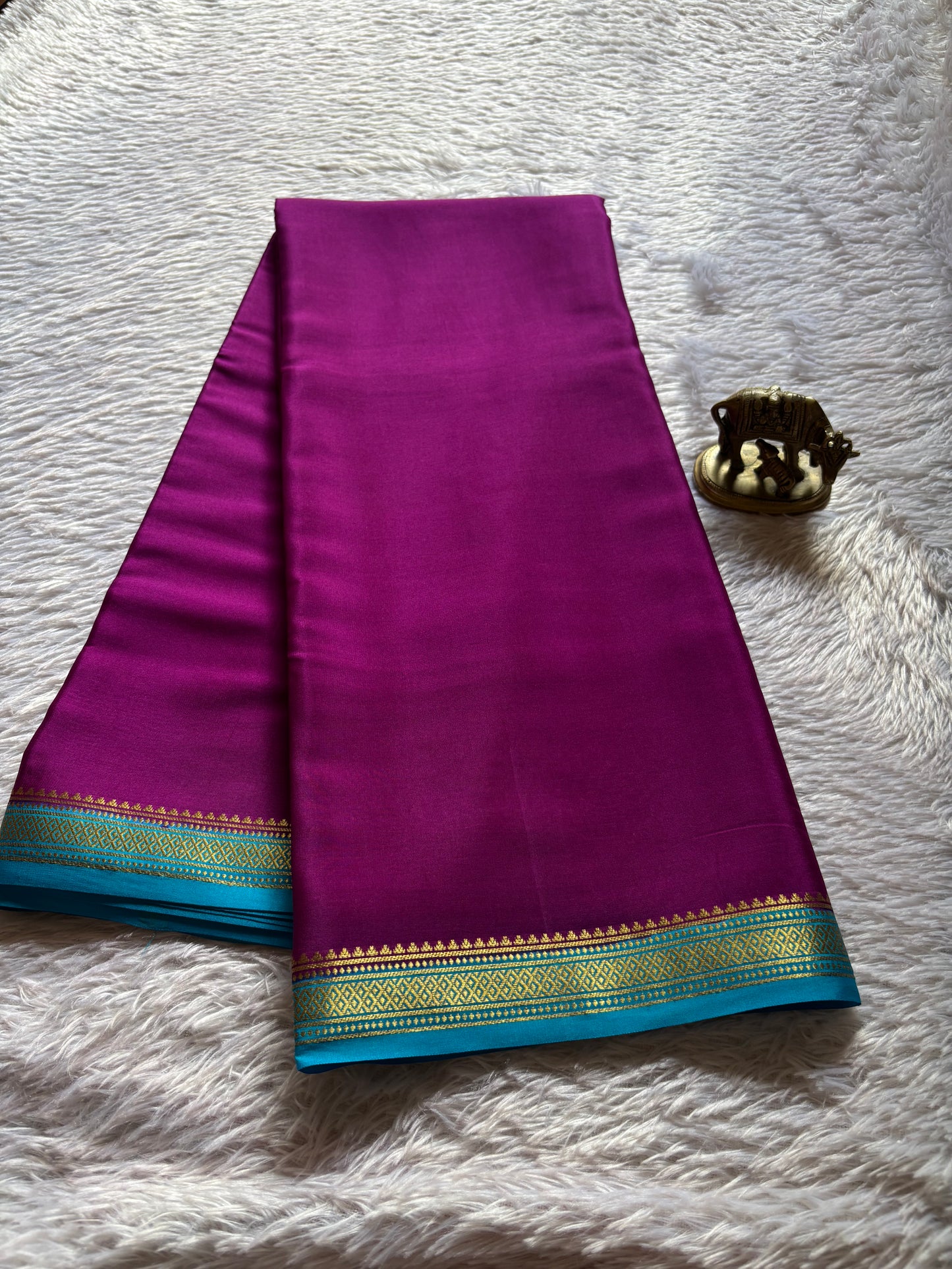 Preetha (2D) : Magenta-ananda blue