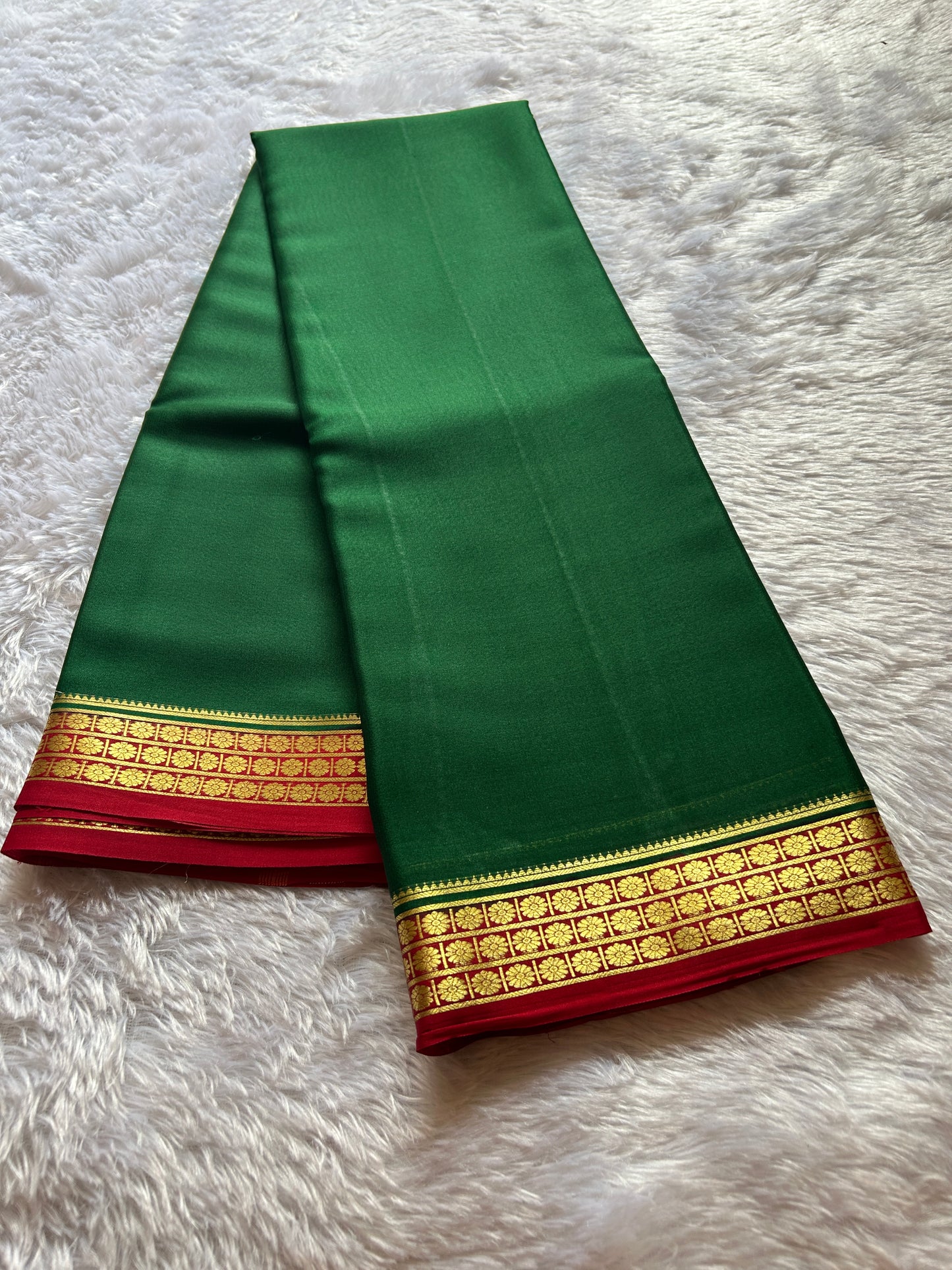 Light weight pure crepe : bottle green-red