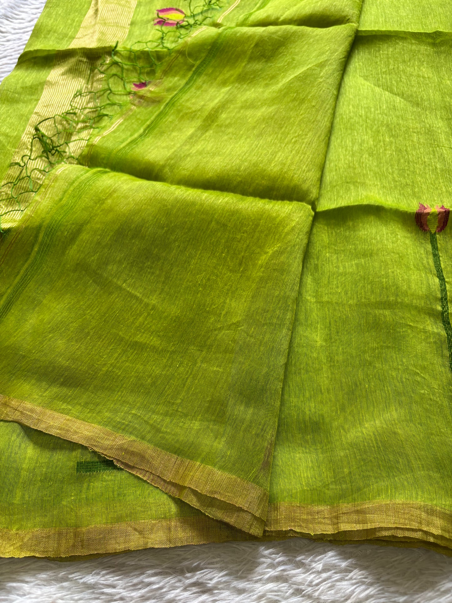 Tavare : Solid Mehendi green