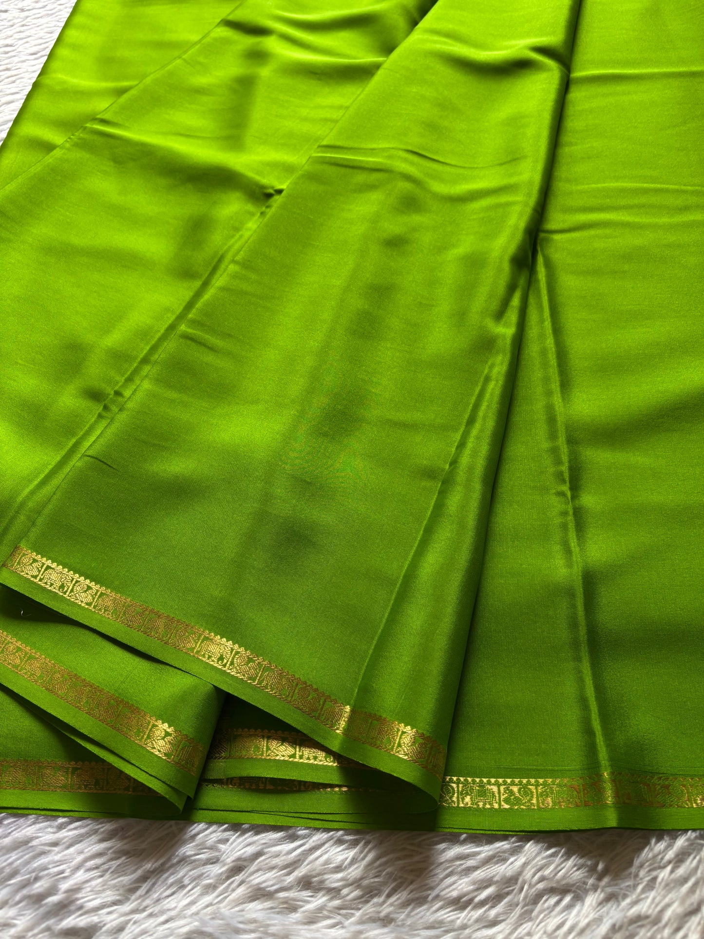 Gaana : Solid Mehendi green
