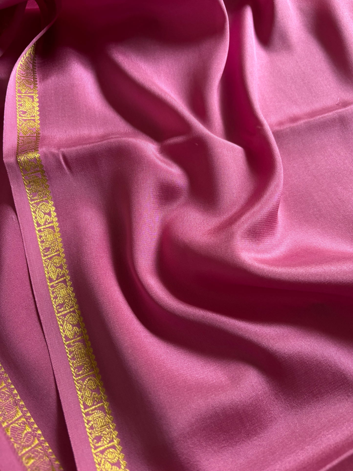 Gaana : Solid Onion pink