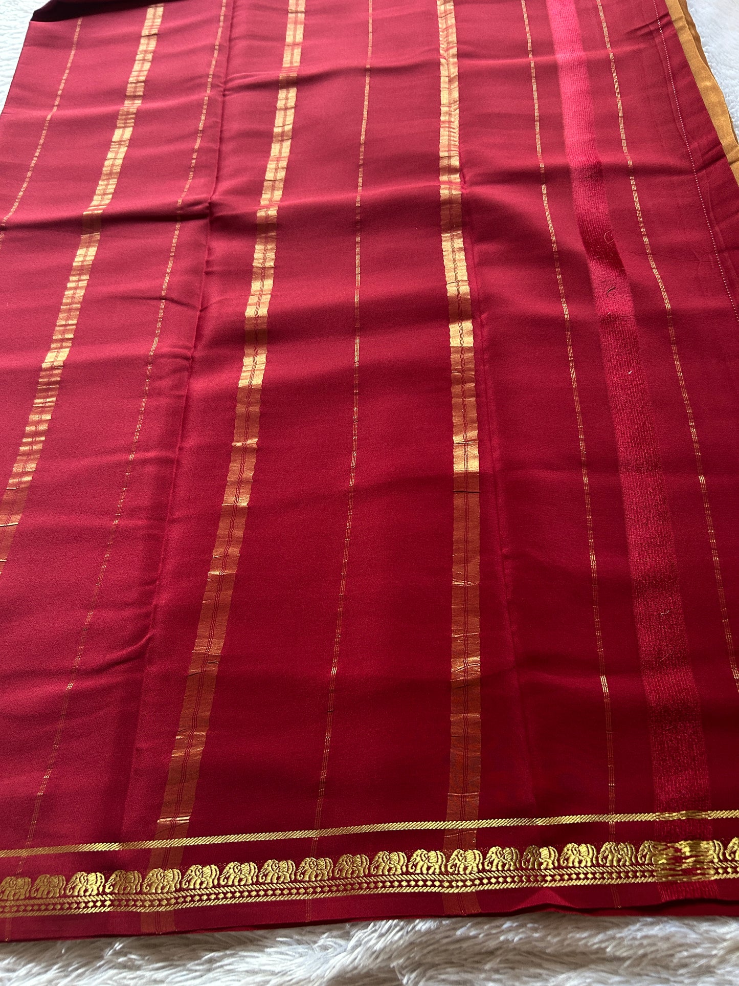 Gowri (2D) : Beige-maroon