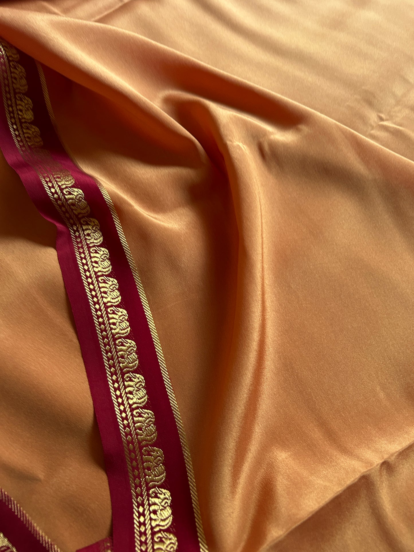 Gowri (2D) : Beige-maroon