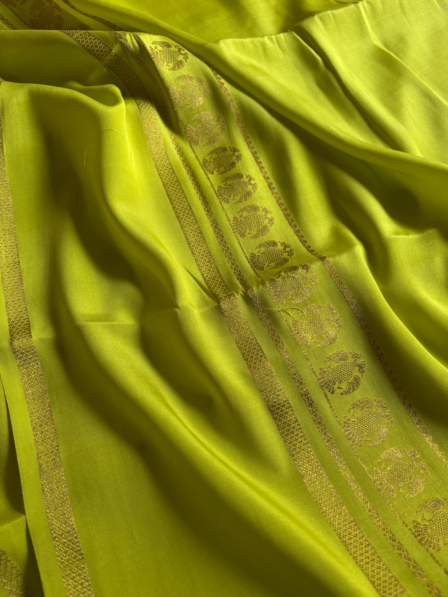 Ashwini : Solid Olive