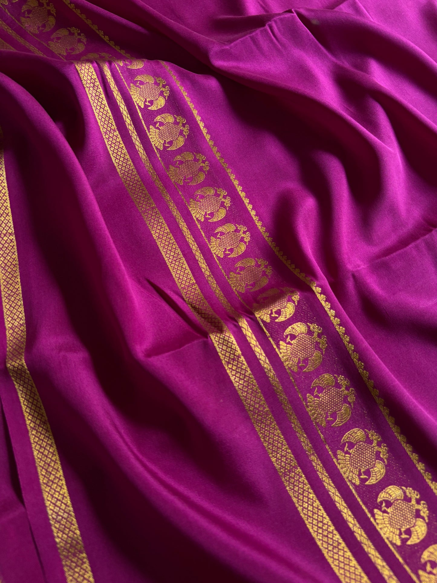 Ashwini : Solid Magenta