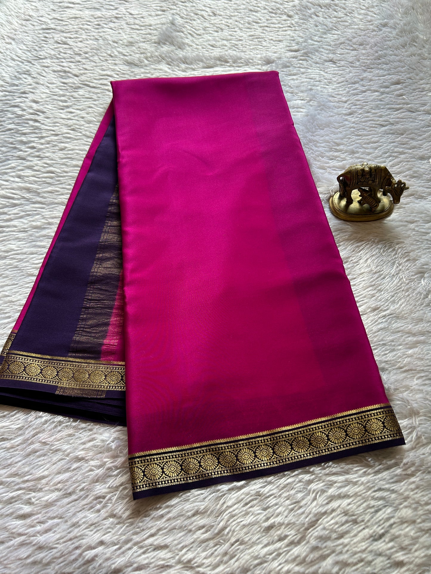 Parijata (2D) : Rani pink-violet blue
