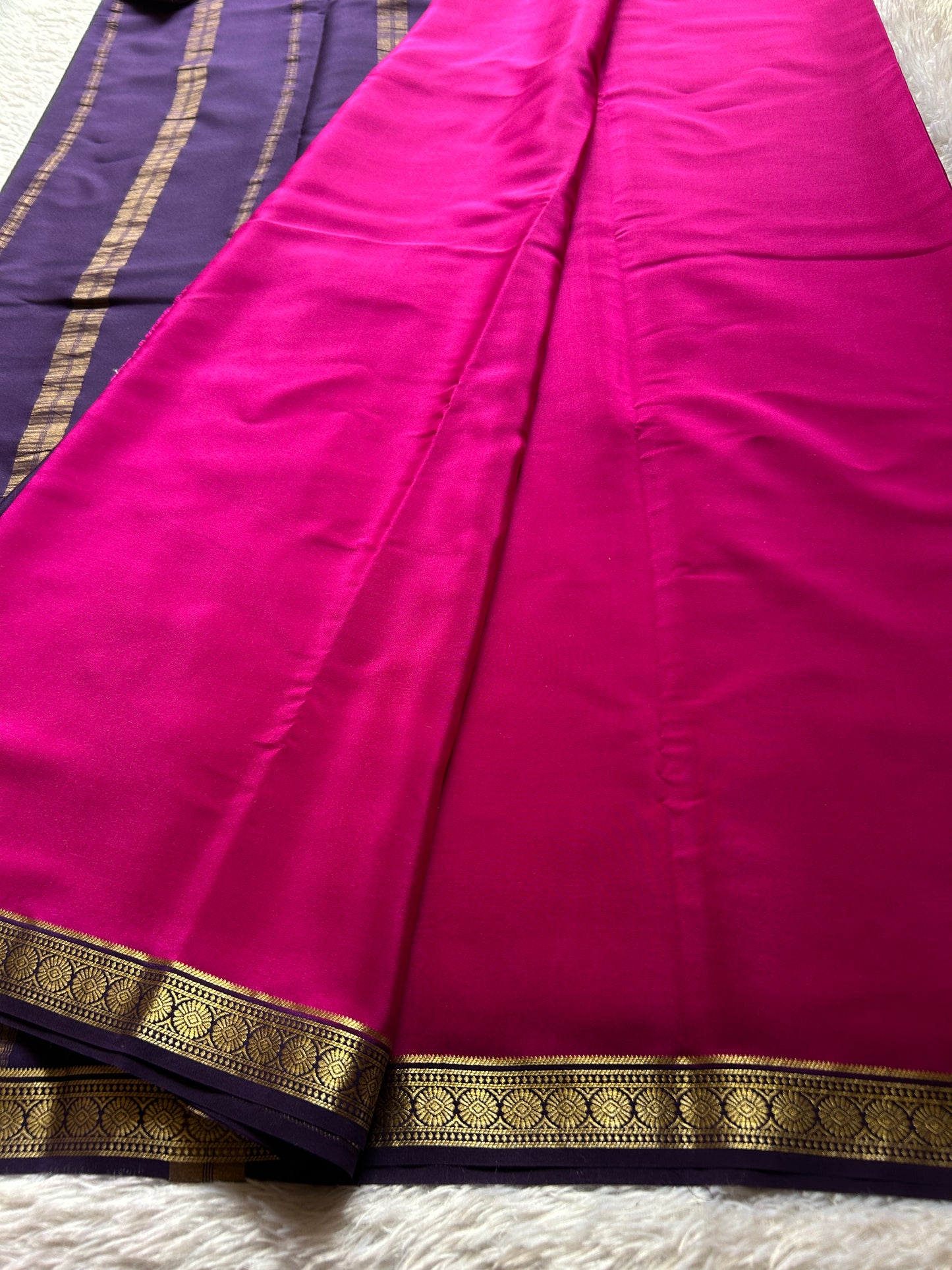 Parijata (2D) : Rani pink-violet blue