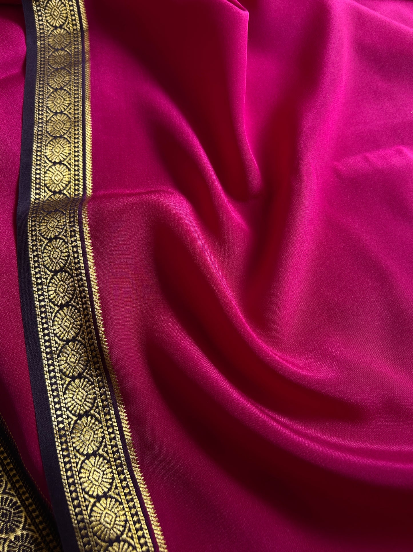 Parijata (2D) : Rani pink-violet blue