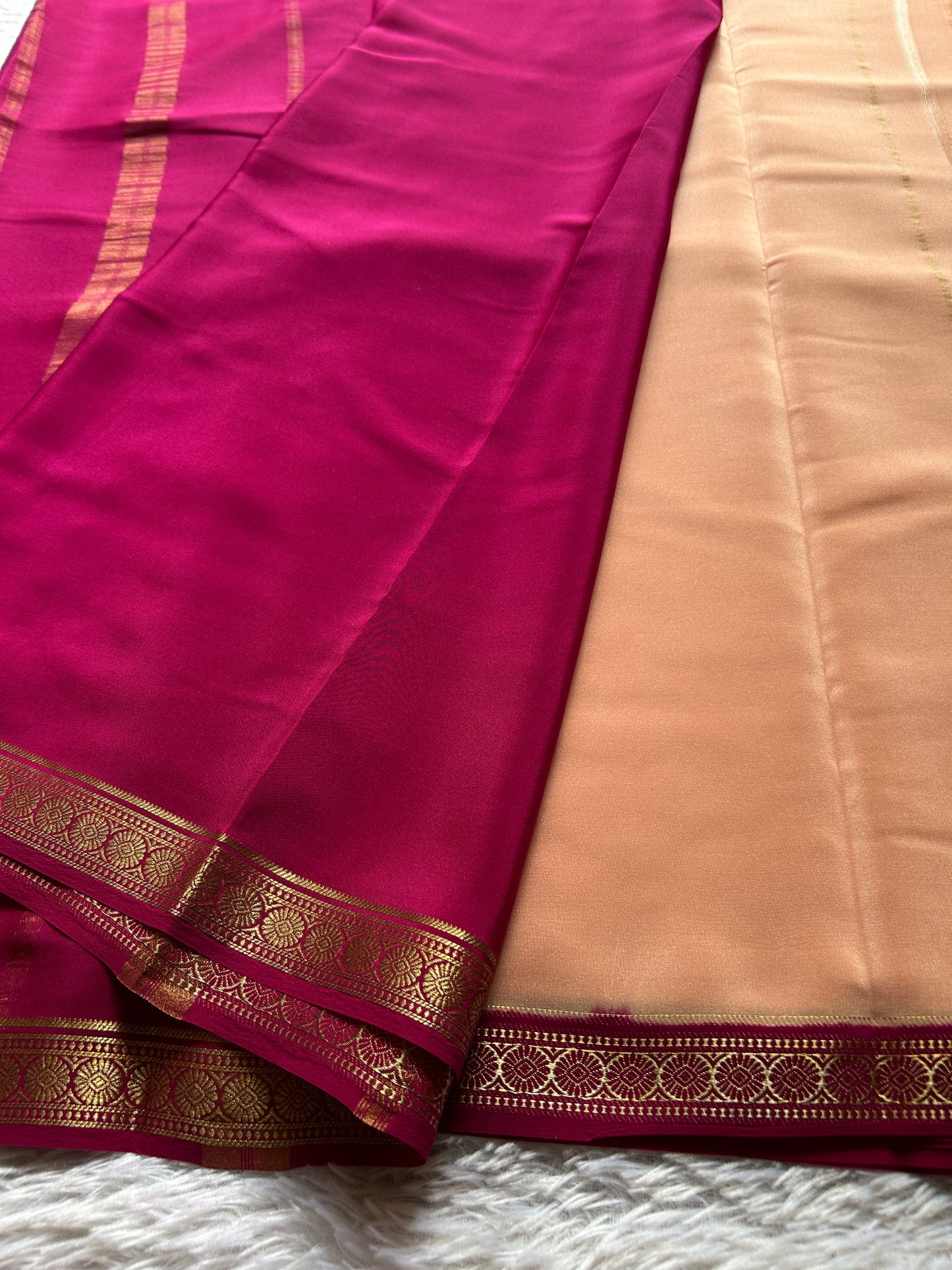Parijata (2D) : Pinkish beige-rani pink