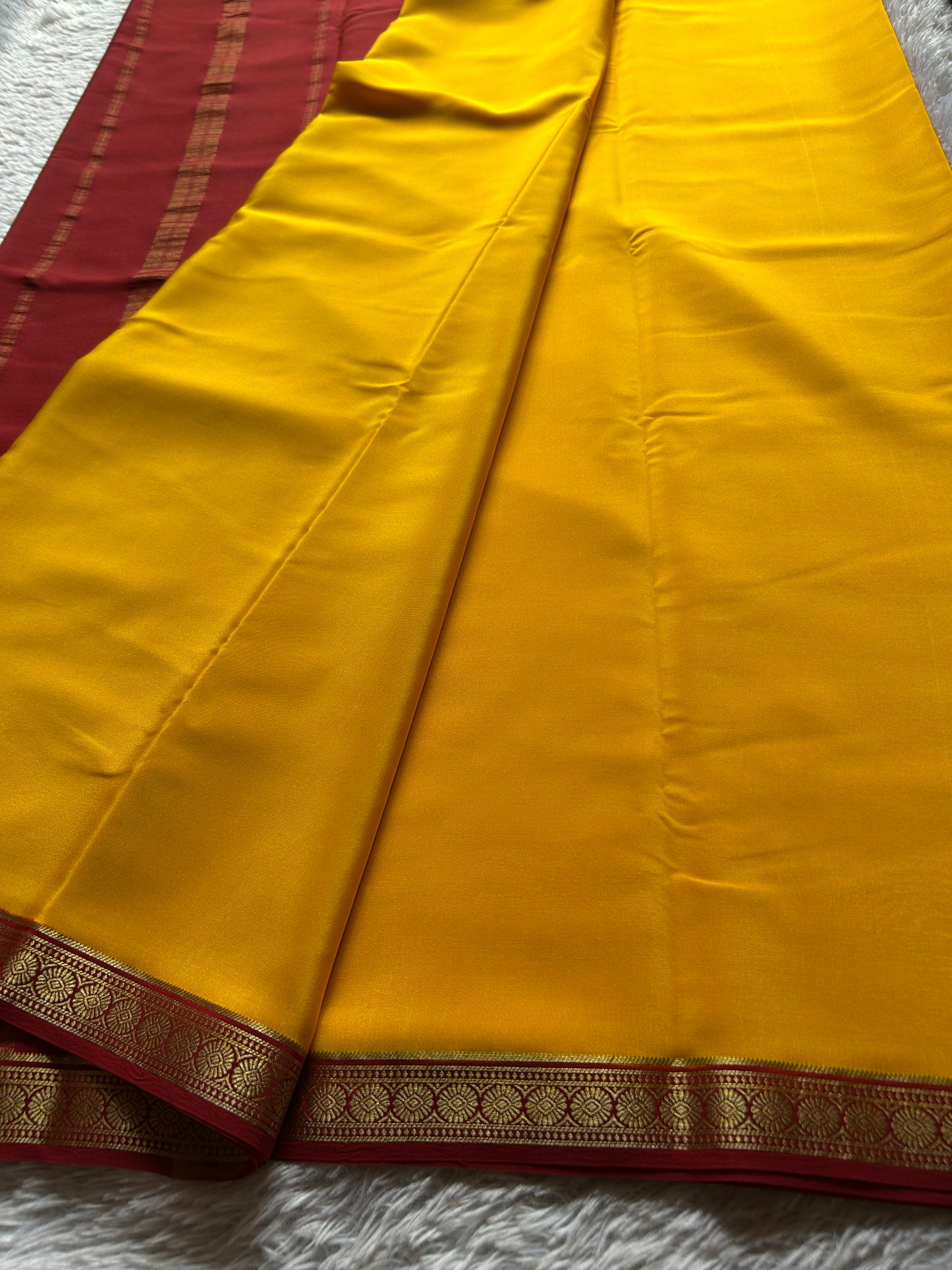 Parijata (2D) : Yellow-dark red