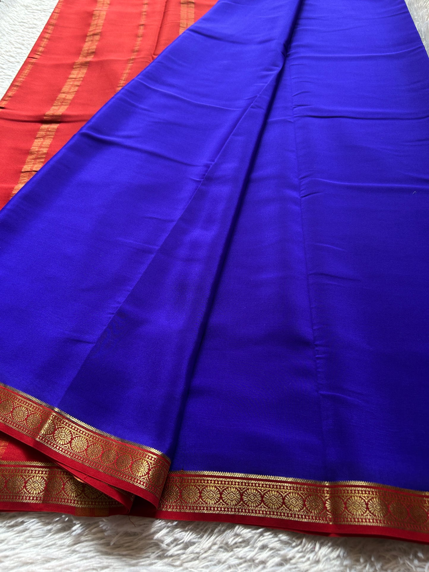 Parijata (2D) : Royal blue-red