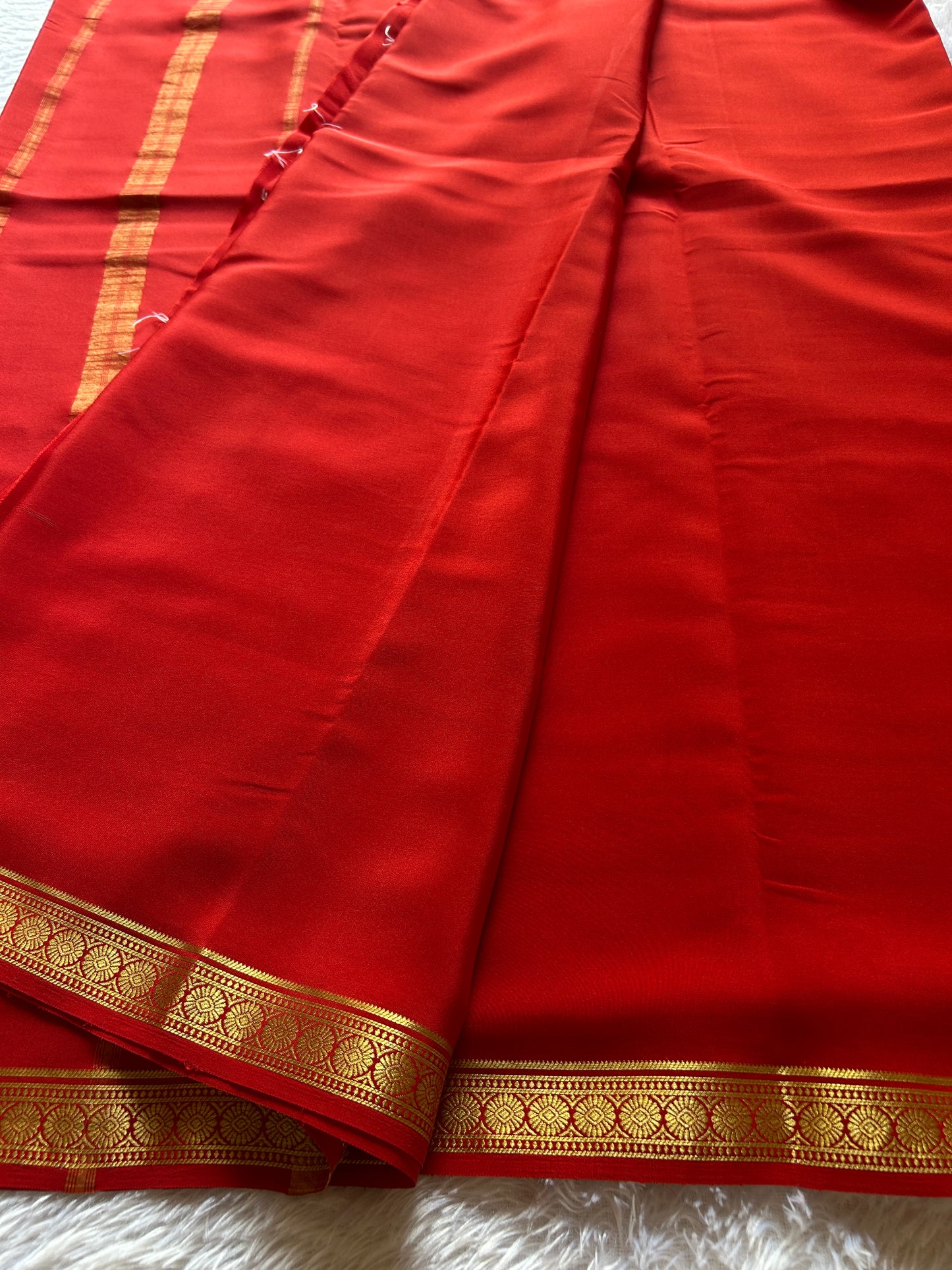 Parijata : Solid Red