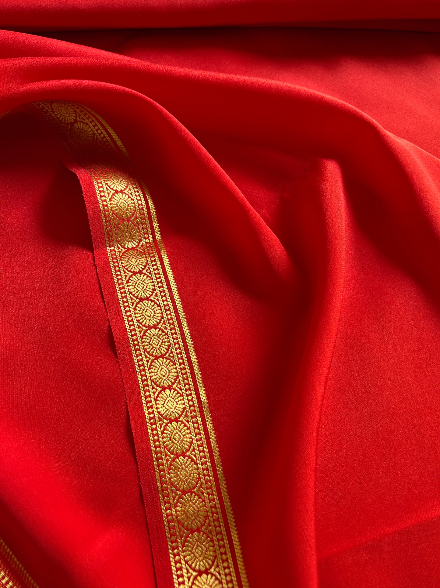 Parijata : Solid Red