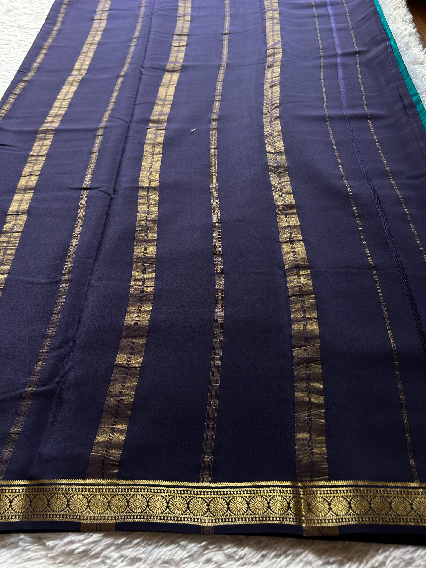 Parijata (2D) : Teal green-deep blue